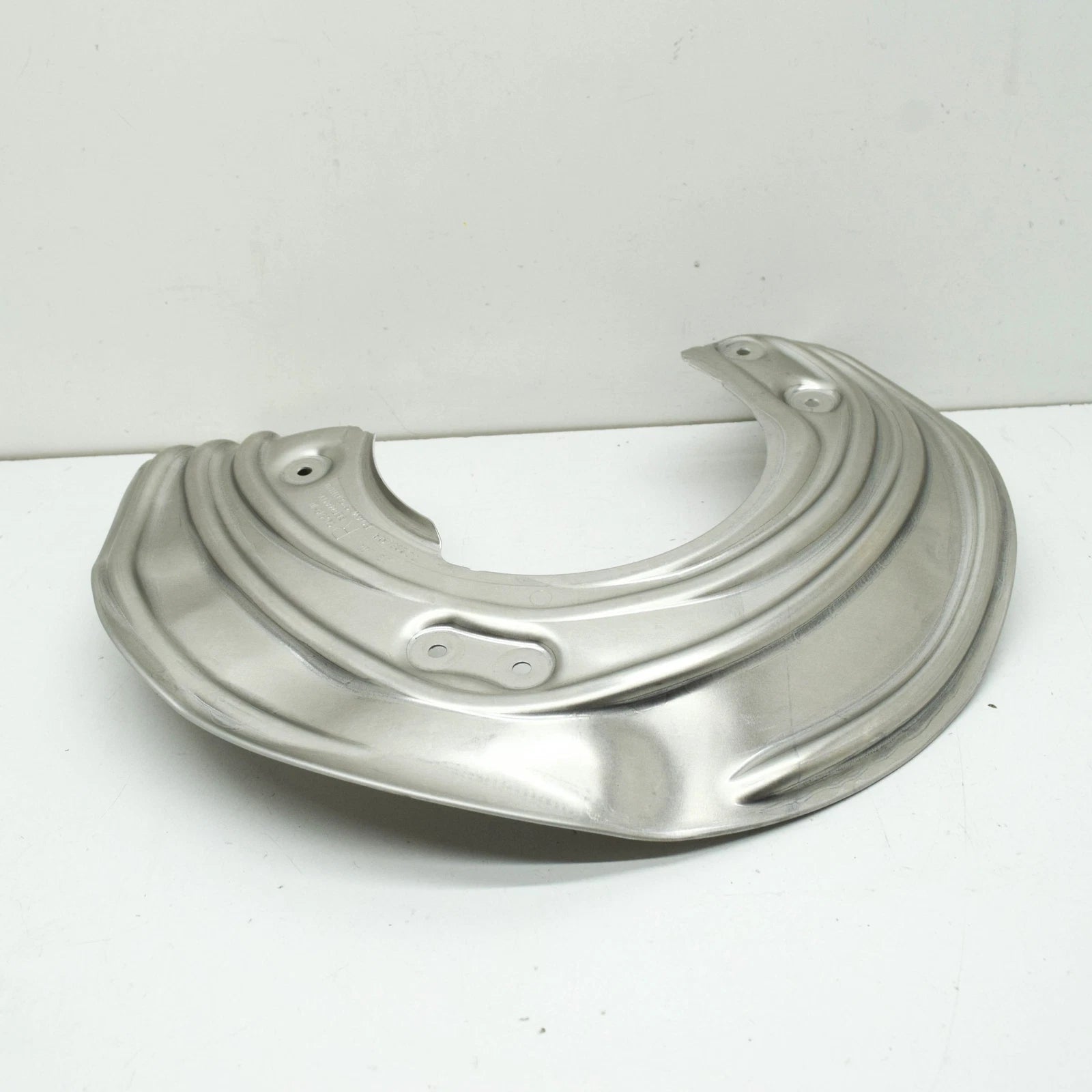 NEW BMW 3 G20 FRONT RIGHT BRAKE DISC PROTECTION 34106871338 ORIGINAL