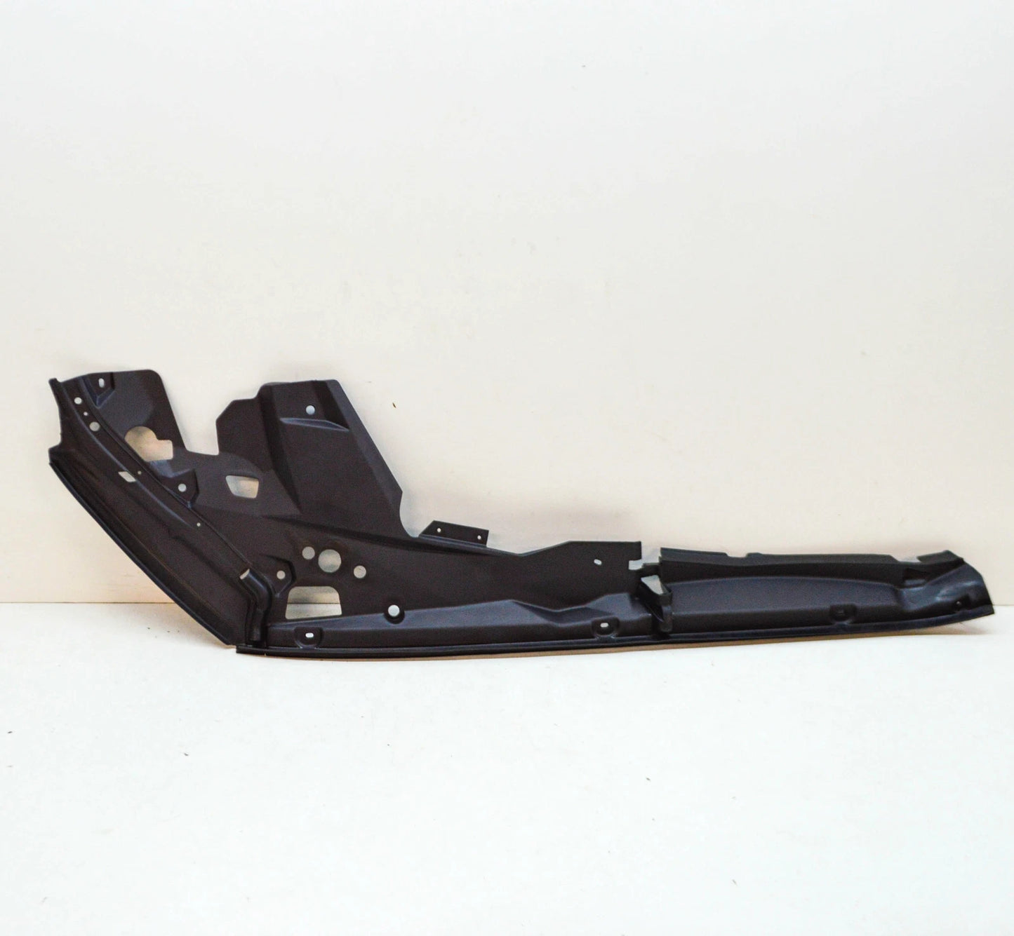 NEW BMW X5 G05 FRONT BONNET HOOD LEFT SIDE SEALING COVER 51767418197 ORIGINAL