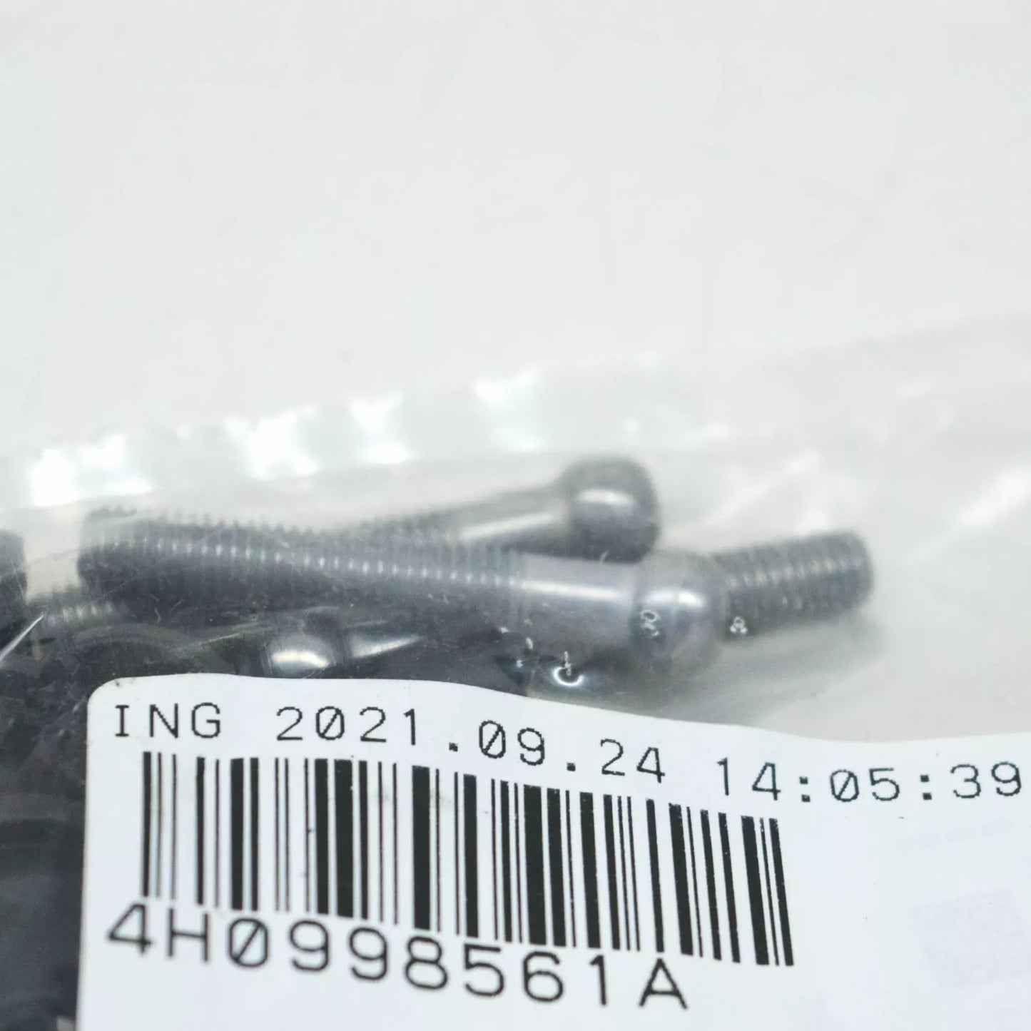 NEW AUDI A4 B9 DISTANCE SENSOR RADAR MOUNT KIT 4H0998561A