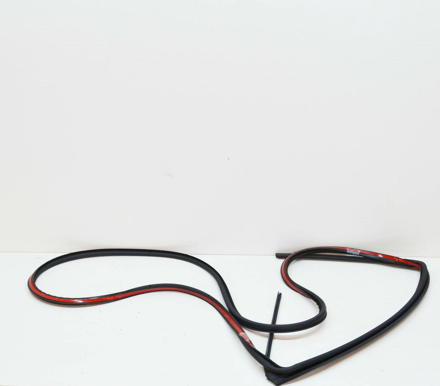 NEW AUDI Q7 4L REAR RIGHT OUTER DOOR SEAL SELF-ADHESIVE 4L0839912