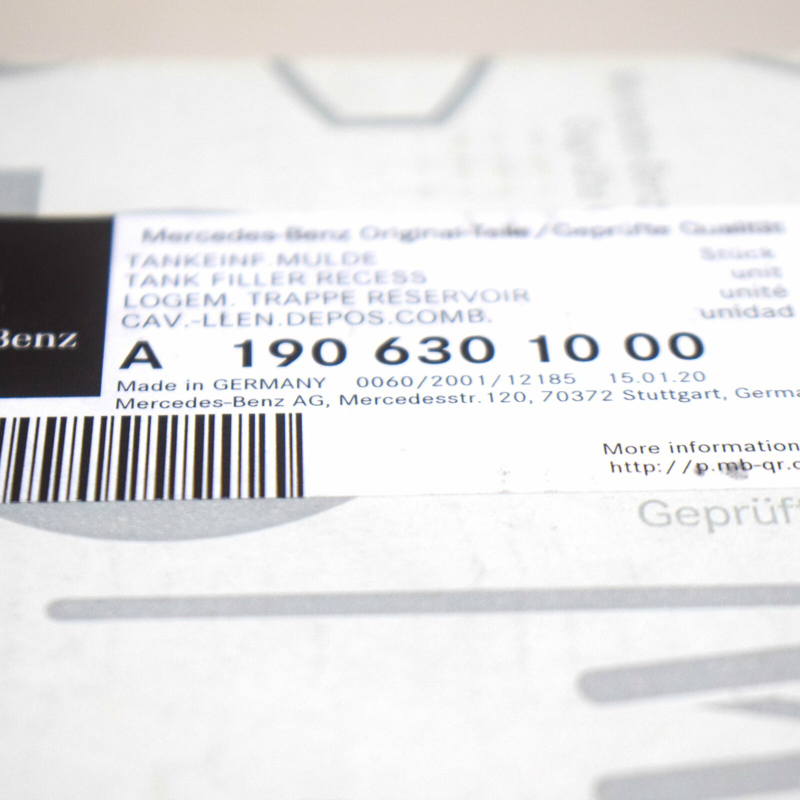 NEW MERCEDES-BENZ AMG GT C190 FUEL TANK FILLER RECESS A1906301000 ORIGINAL