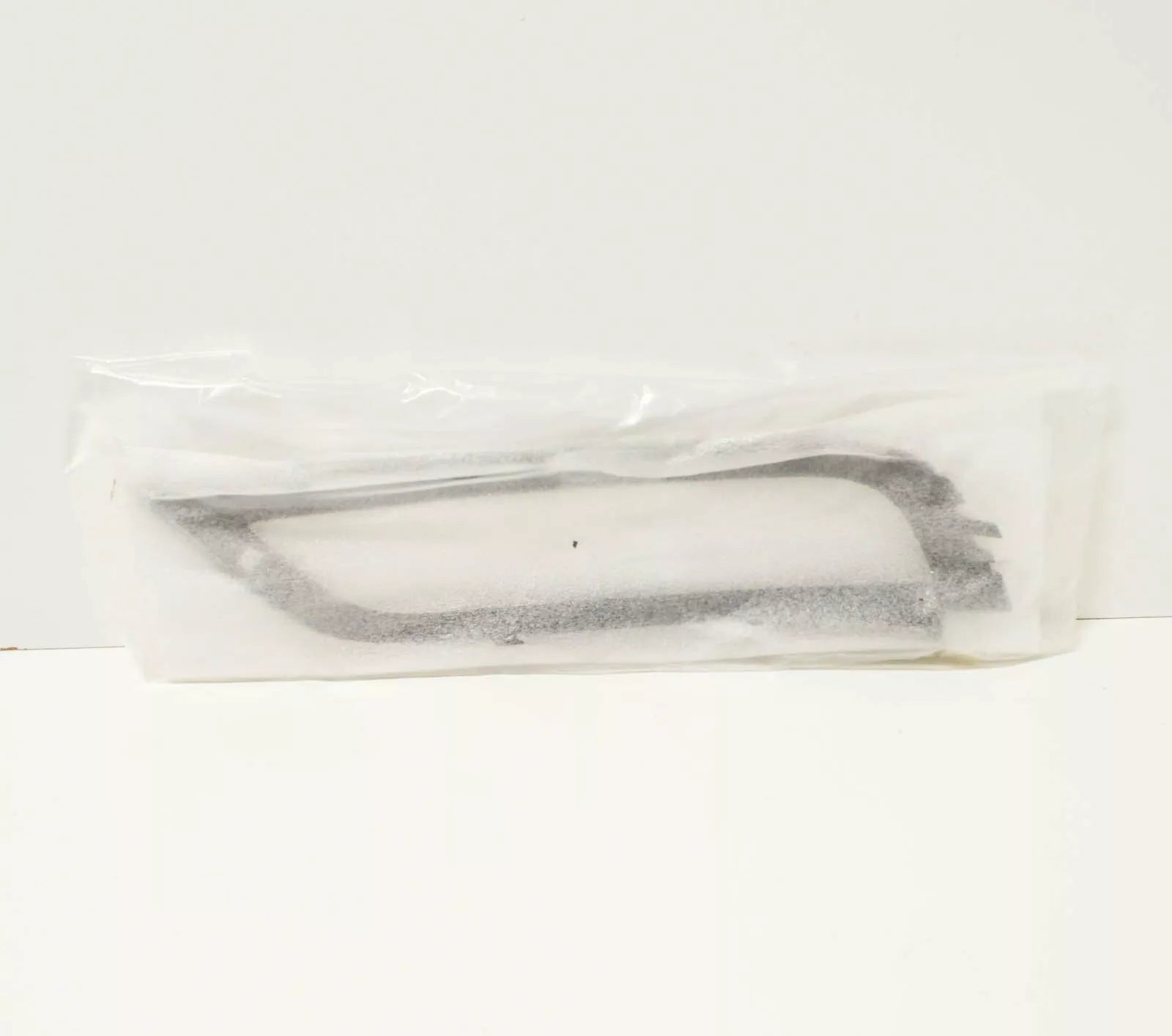 NEW VW PASSAT B7 R-LINE FRONT BUMPER RIGHT TRIM 3AA853212B041