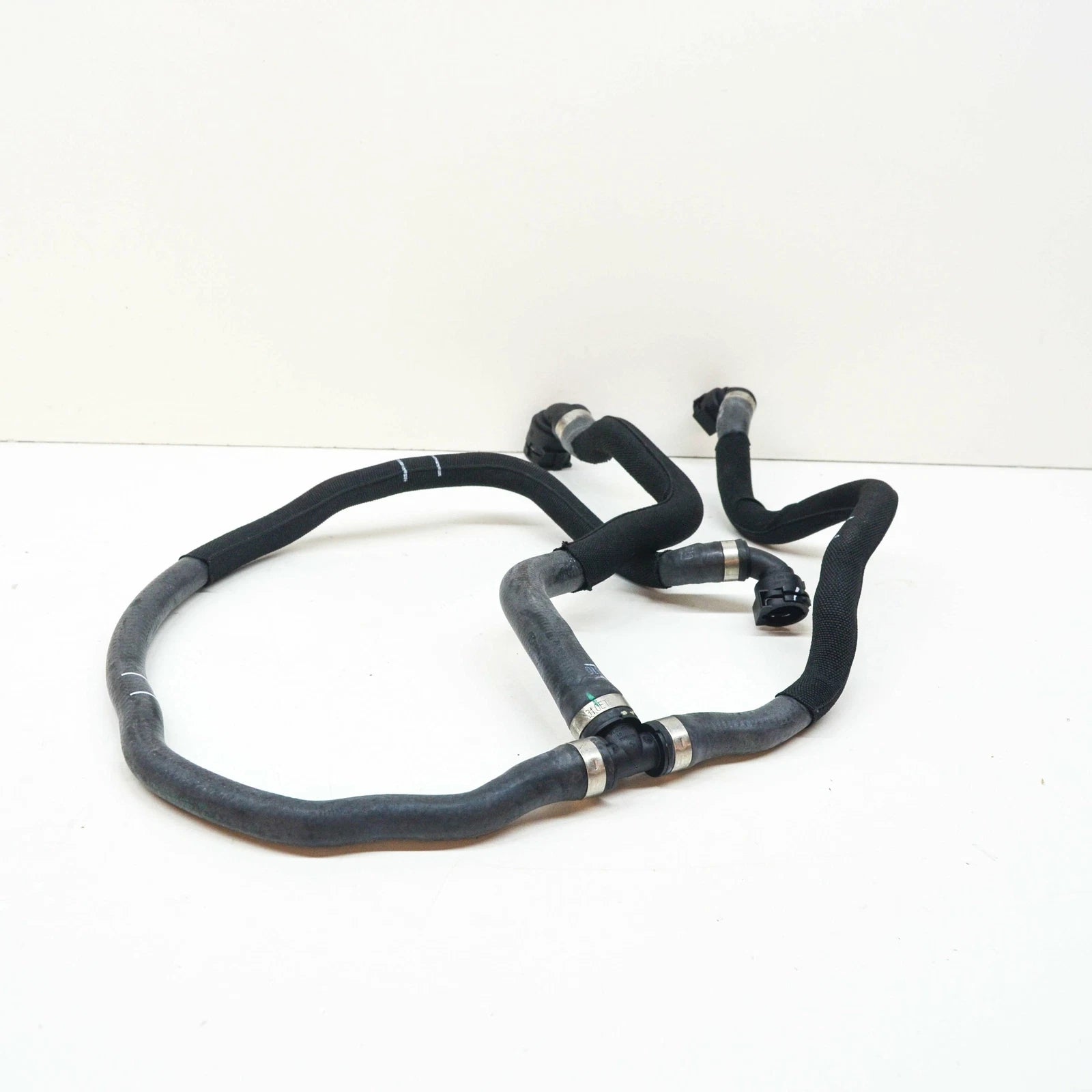 NEW BMW 5 G30 COOLING REMOTE RADIATOR UPPER HOSE 17128602863 ORIGINAL