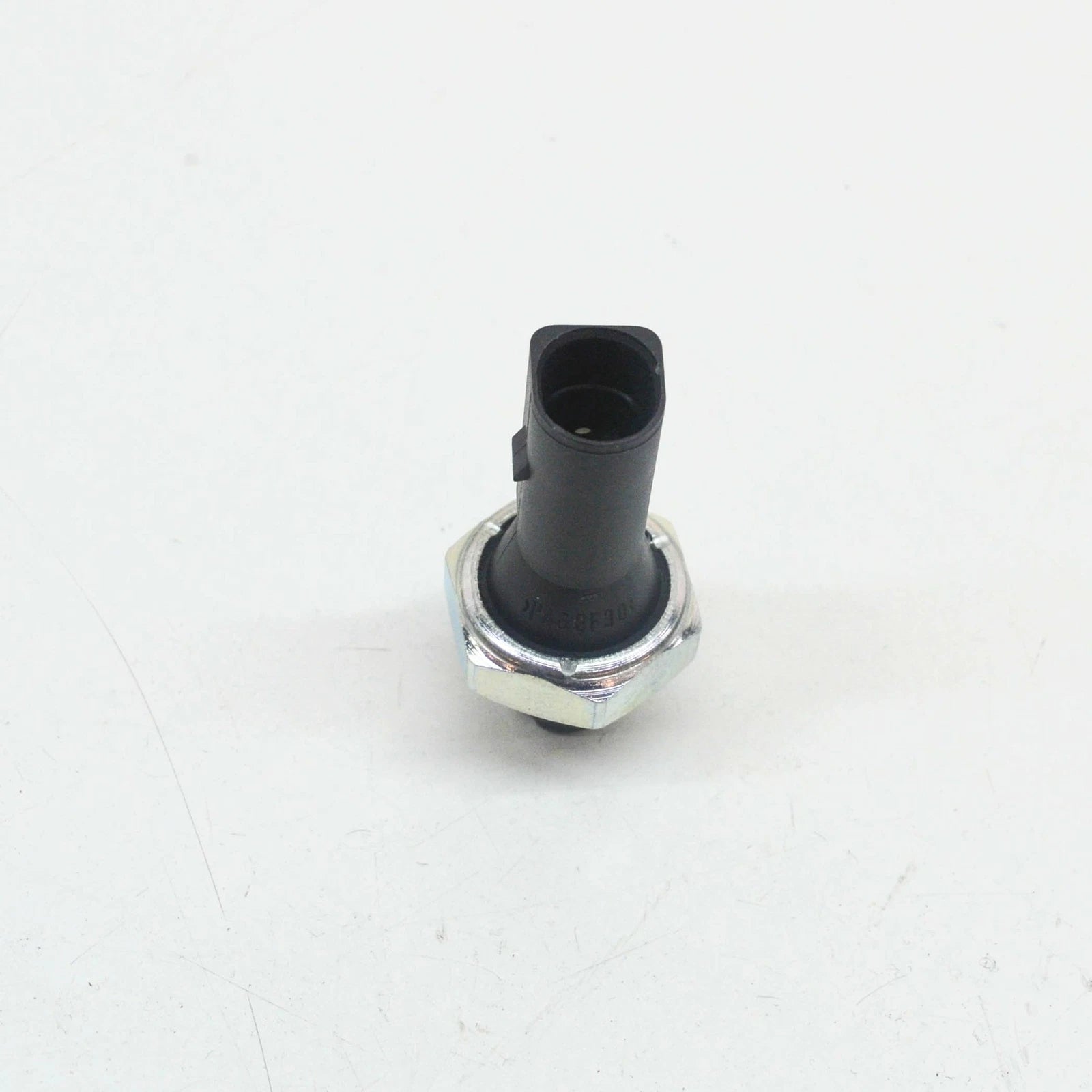 NEW VOLKSWAGEN EOS OIL PRESSURE SWITCH SENSOR 06A919081J 2.0TFSI ORIGINAL