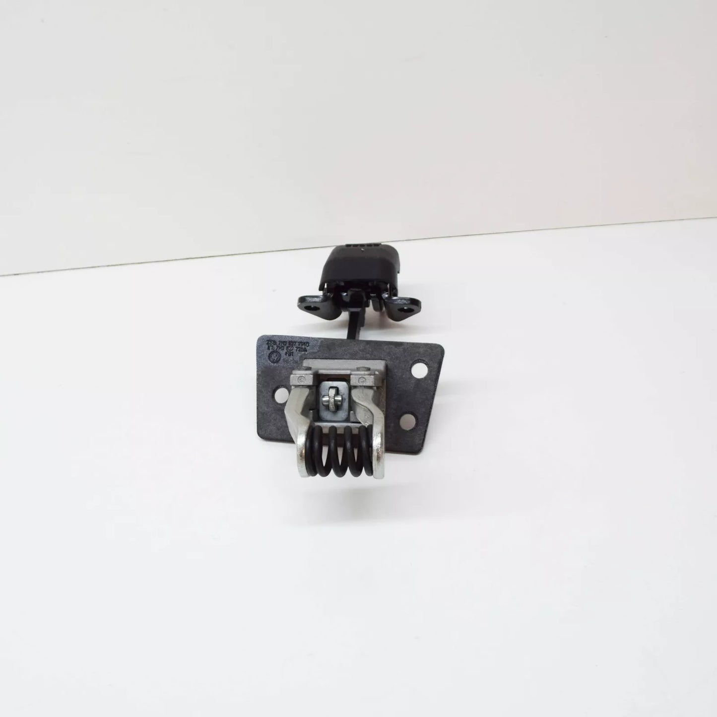 NEW VOLKSWAGEN TRANSPORTER T5 REAR WING DOOR RIGHT CATCH 7H0827794G