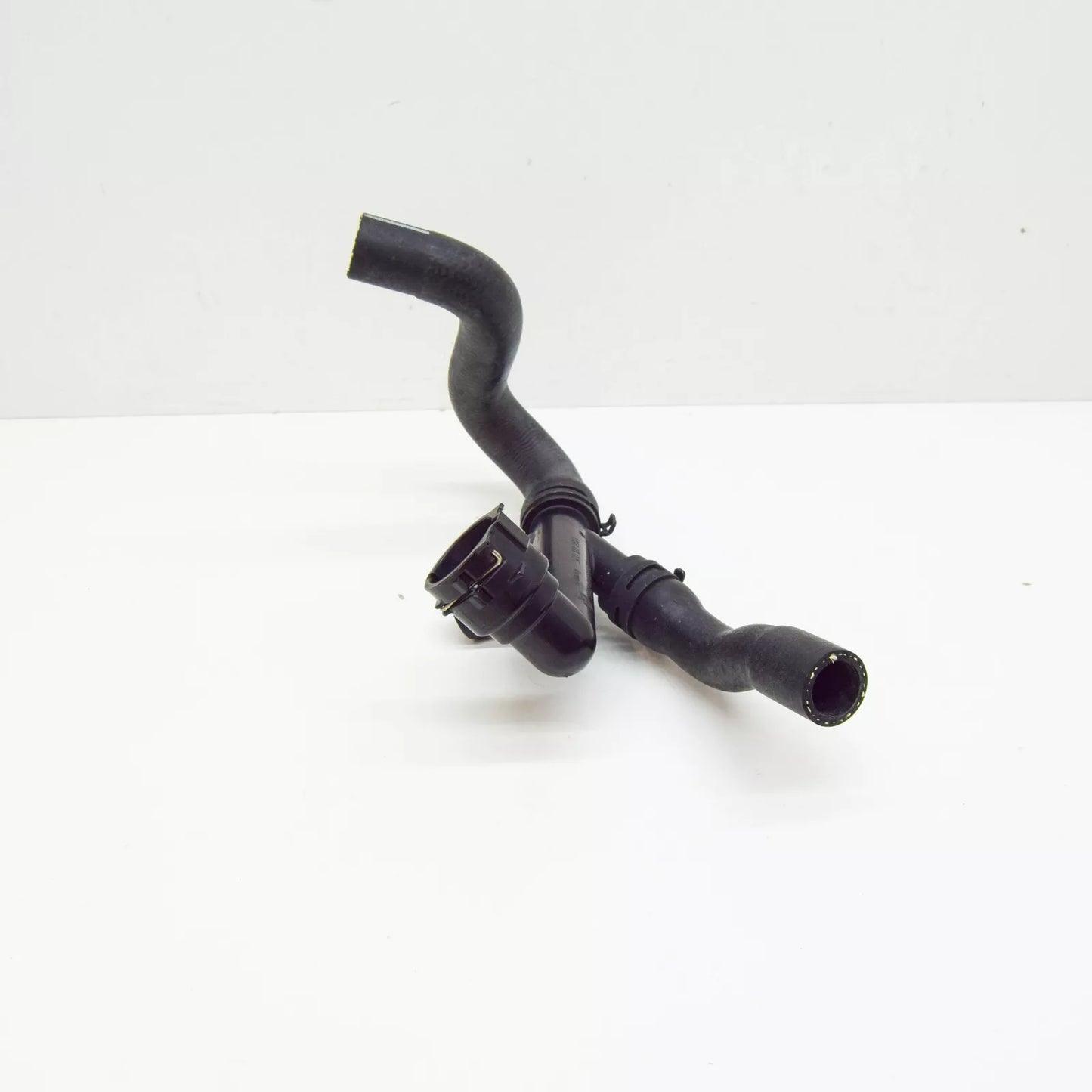 NEW VW BEETLE 5C ENGINE COOLANT HOSE 5C0122073D ORIGINAL
