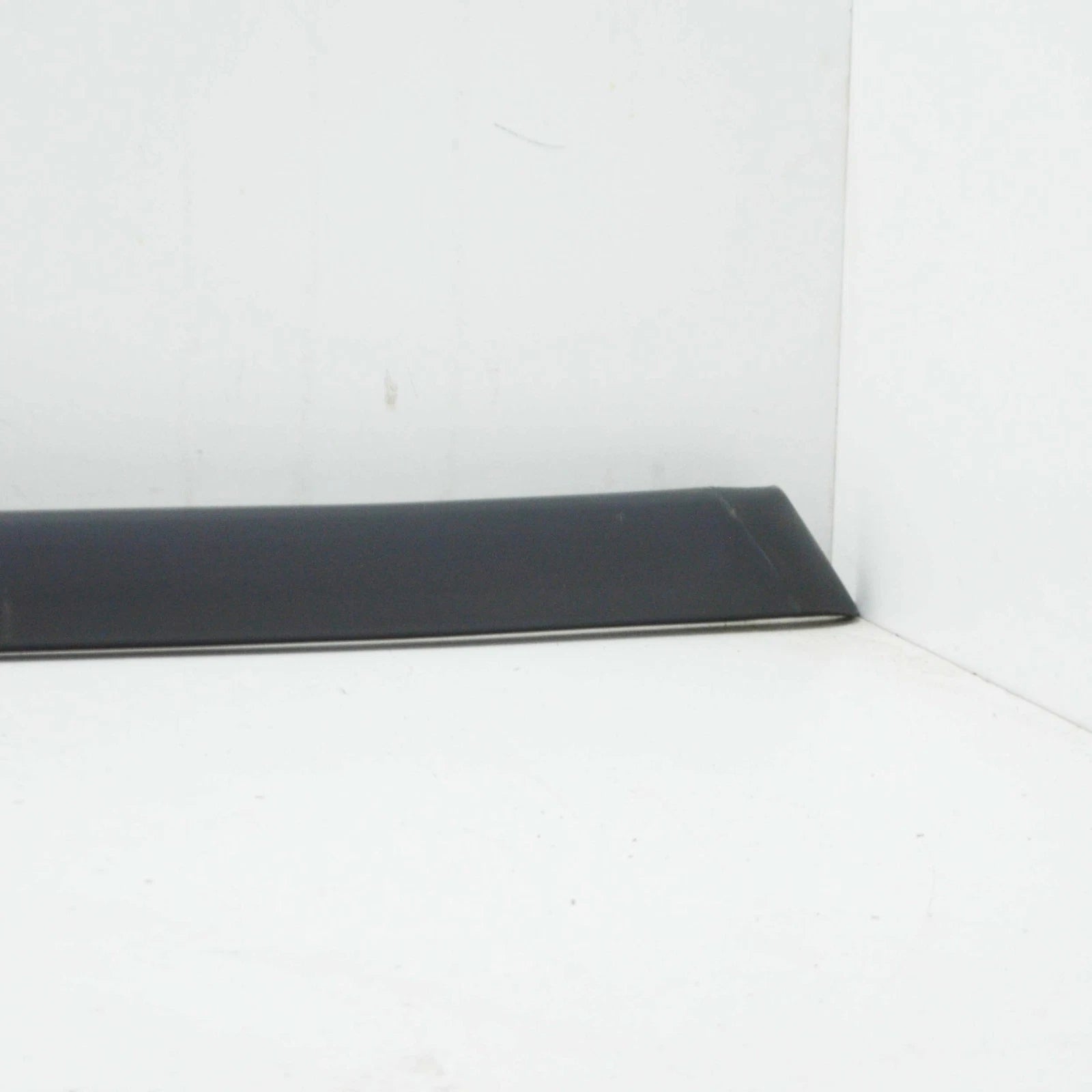 NEW BMW 5 E28 EUROPEAN REAR BUMPER PROTECTIVE MOULDING 51121867615