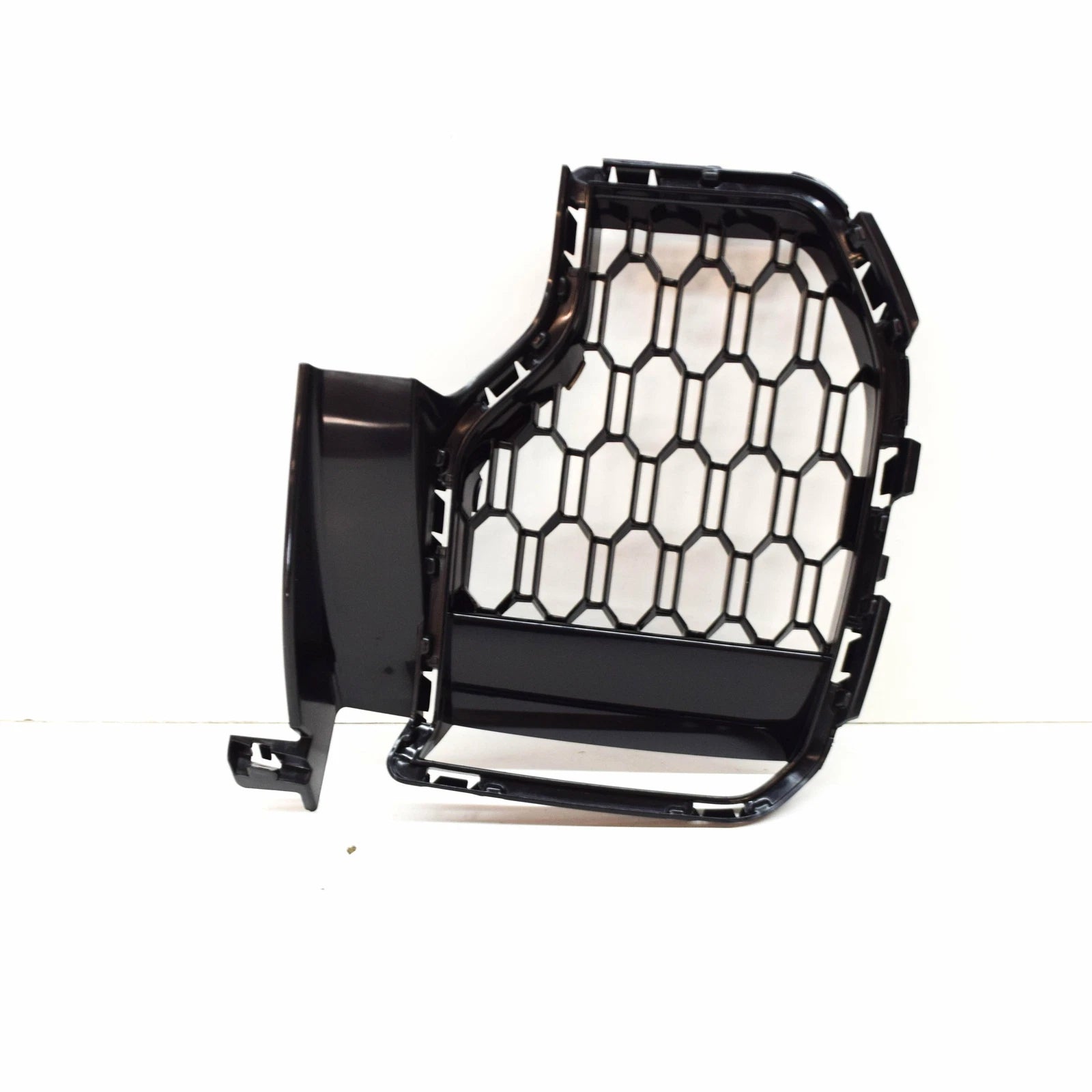 NEW BMW X5 G05 M FRONT BUMPER RIGHT SIDE GRILLE 51118069210 ORIGINAL