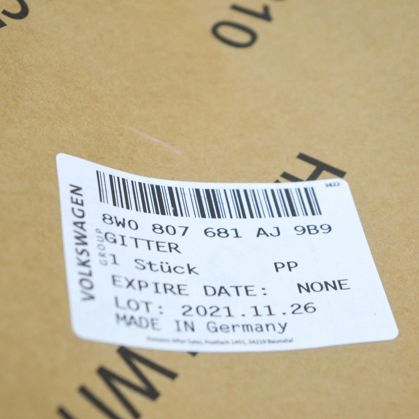 NEW AUDI A4 AVANT B9 FRONT BUMPER LEFT GRILLE 8W0807681AJ9B9