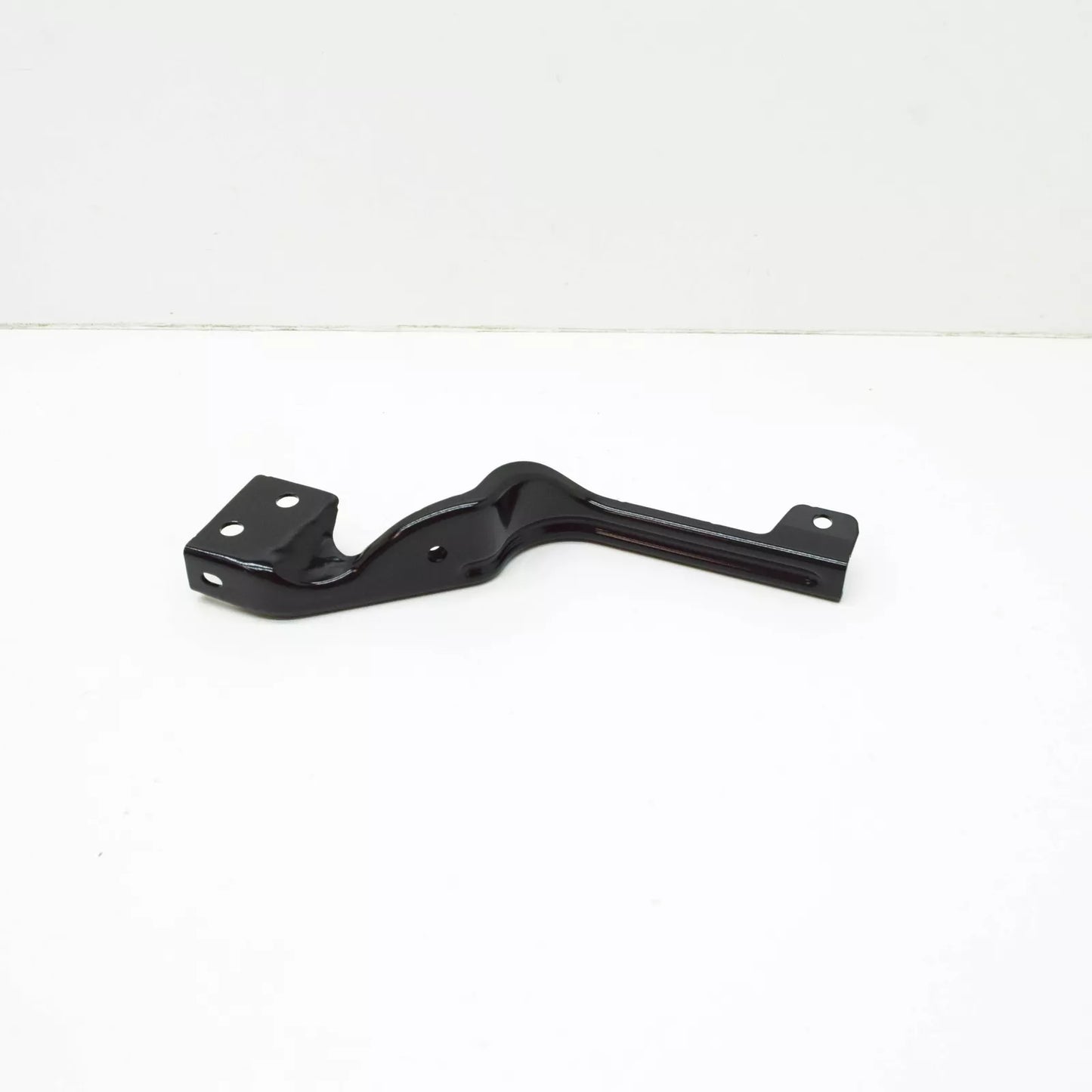 NEW BMW 3 F35 FRONT RADIATOR LOWER BRACKET RIGHT 51647266324 7266324 2015