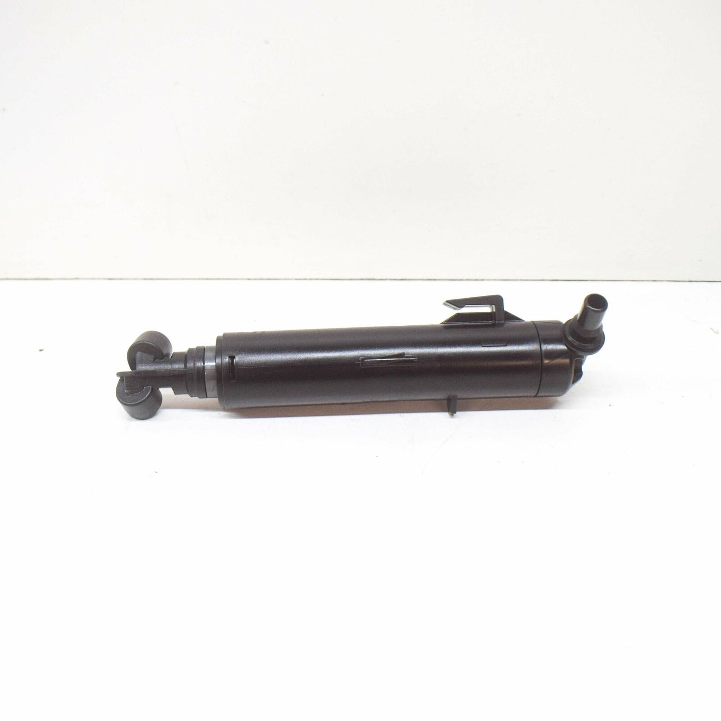 NEW AUDI A1 8X FRONT RIGHT SIDE HEADLIGHT WASHER CYLINDER 8X0955102E ORIGINAL