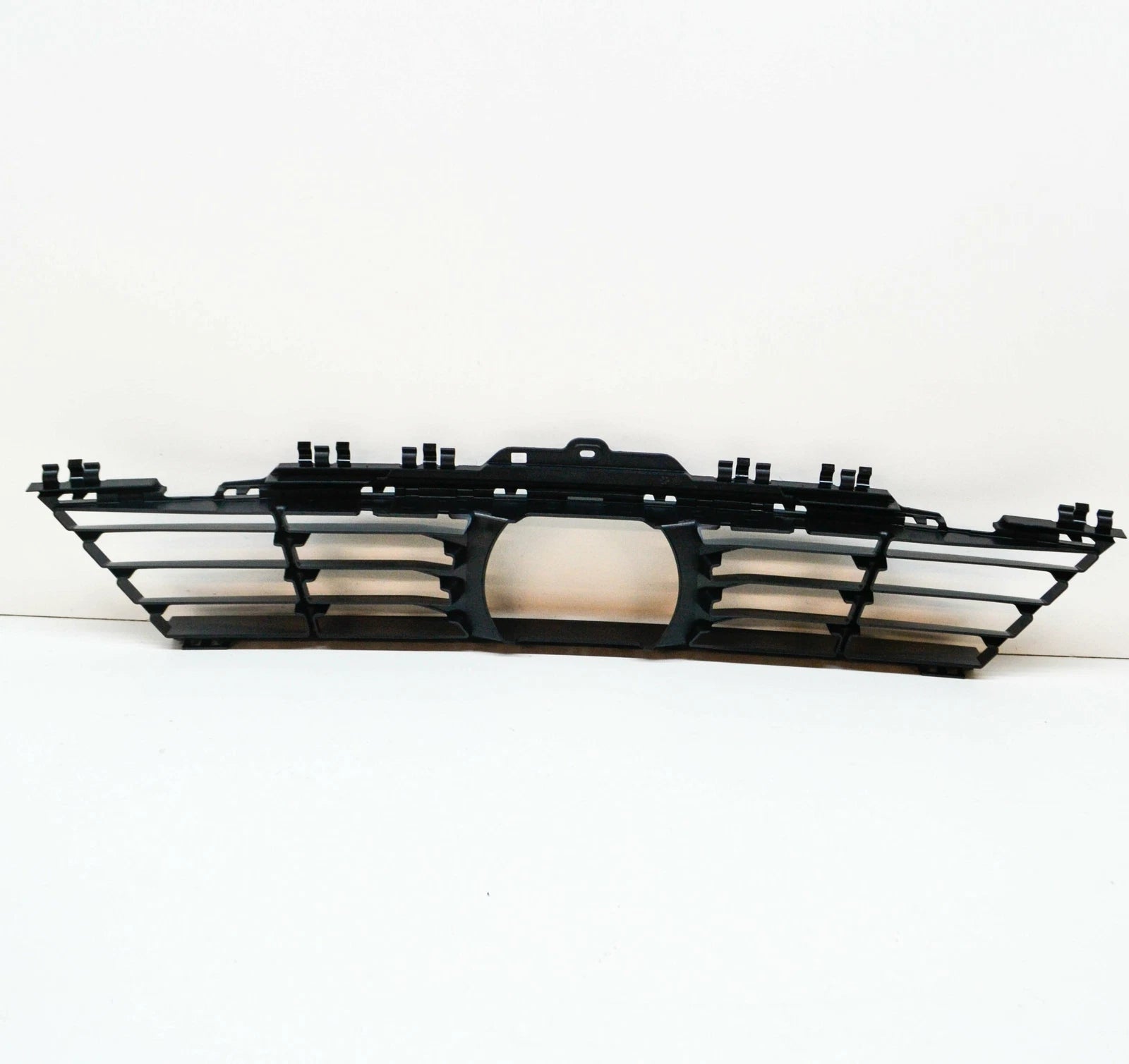NEW BMW 7 G11 G12 FRONT BUMPER CENTER LOWER GRILLE 51117475118 ORIGINAL