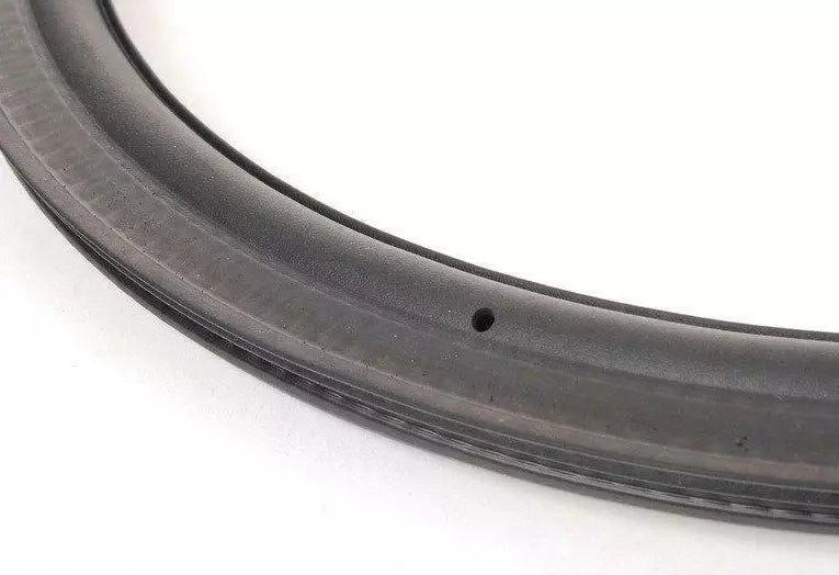 NEW VOLKSWAGEN PASSAT B6 REAR LID GASKET 3C5827705 ORIGINAL