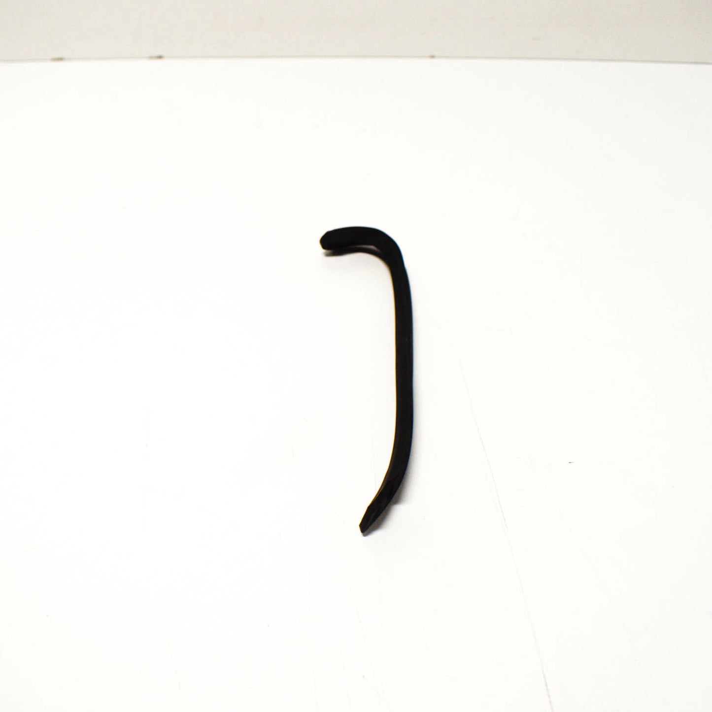 NEW AUDI A3 8V FRONT LEFT HEADLIGHT SEALING FRAME 8V0941191