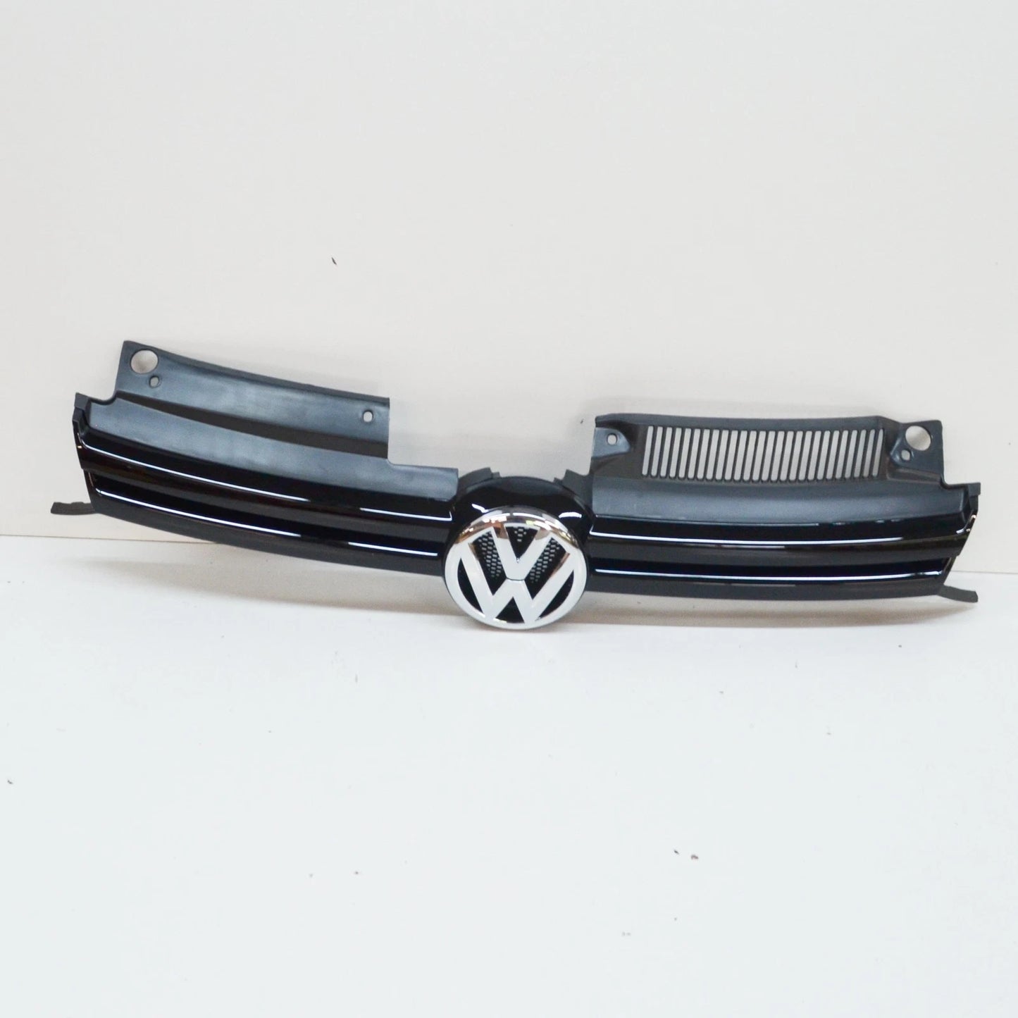 NEW VOLKSWAGEN GOLF 5K MK6 FRONT RADIATOR GRILLE 1K9853651DQWA ORIGINAL