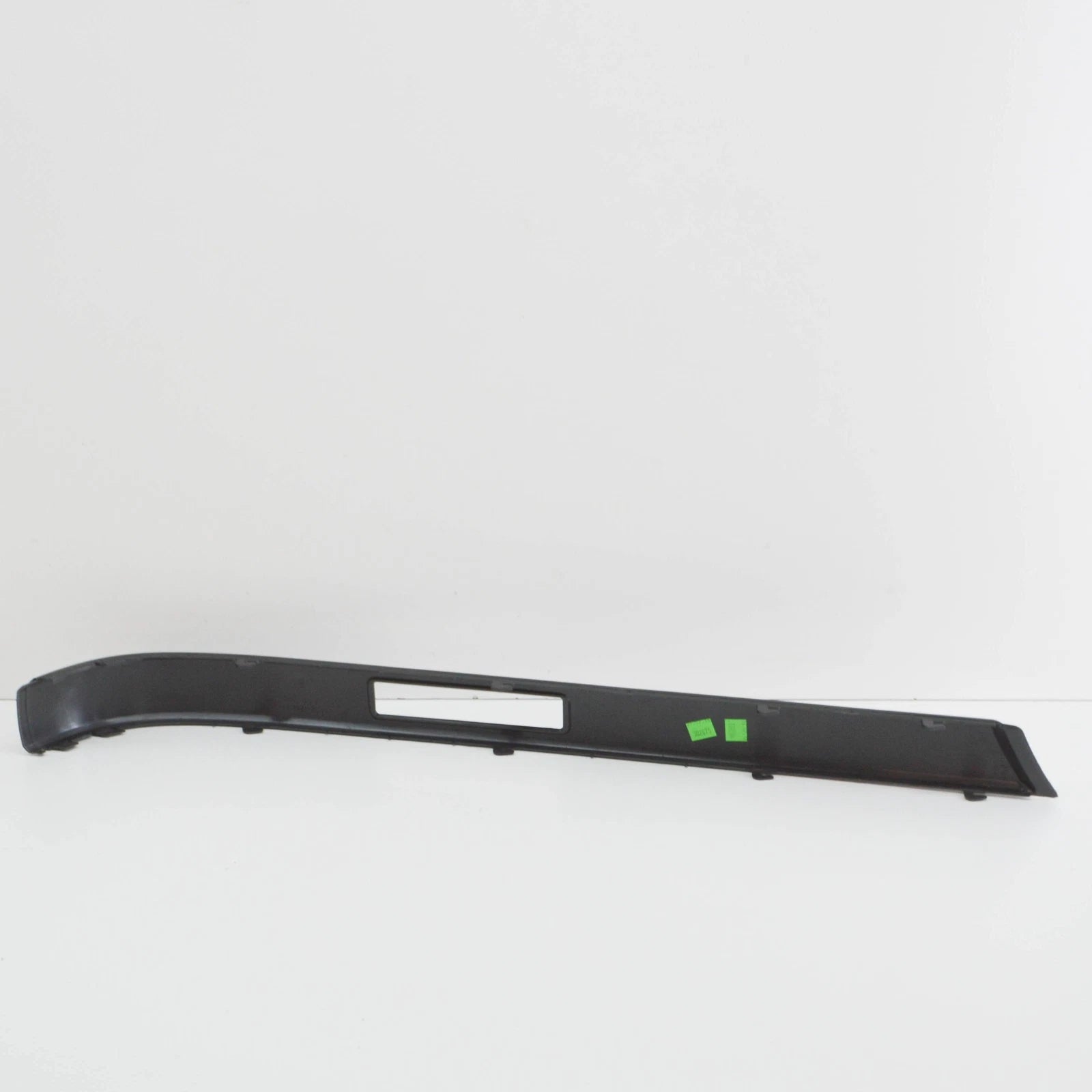 NEW BMW 5 E34 REAR BUMPER RIGHT RUBBER STRIP 51121944434 ORIGINAL