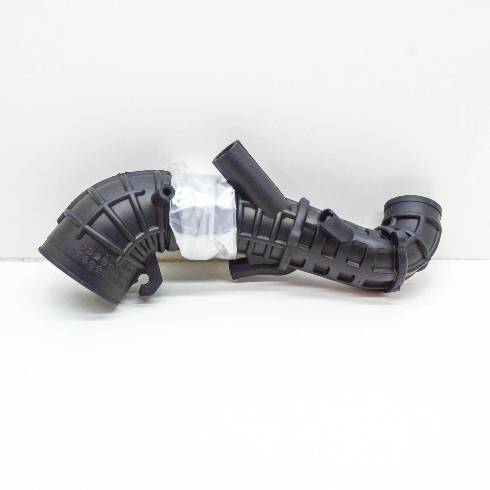 NEW AUDI TT 8N TURBO INLET HOSE 06A133356R ORIGINAL