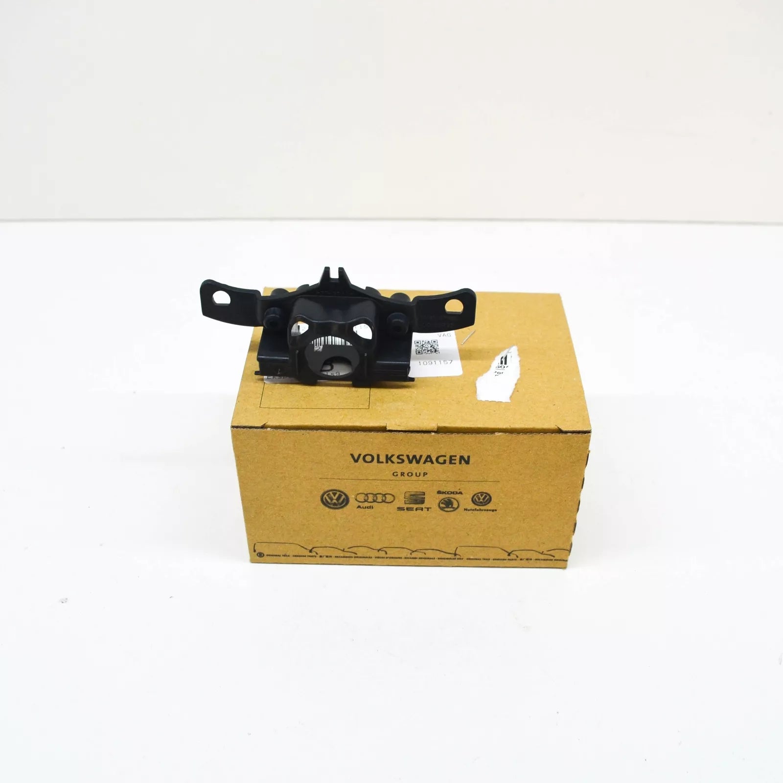 NEW AUDI RS5 8W6 FRONT BUMPER PARK ASSIST CAMERA BRACKET 8W6853231C ORIGINAL