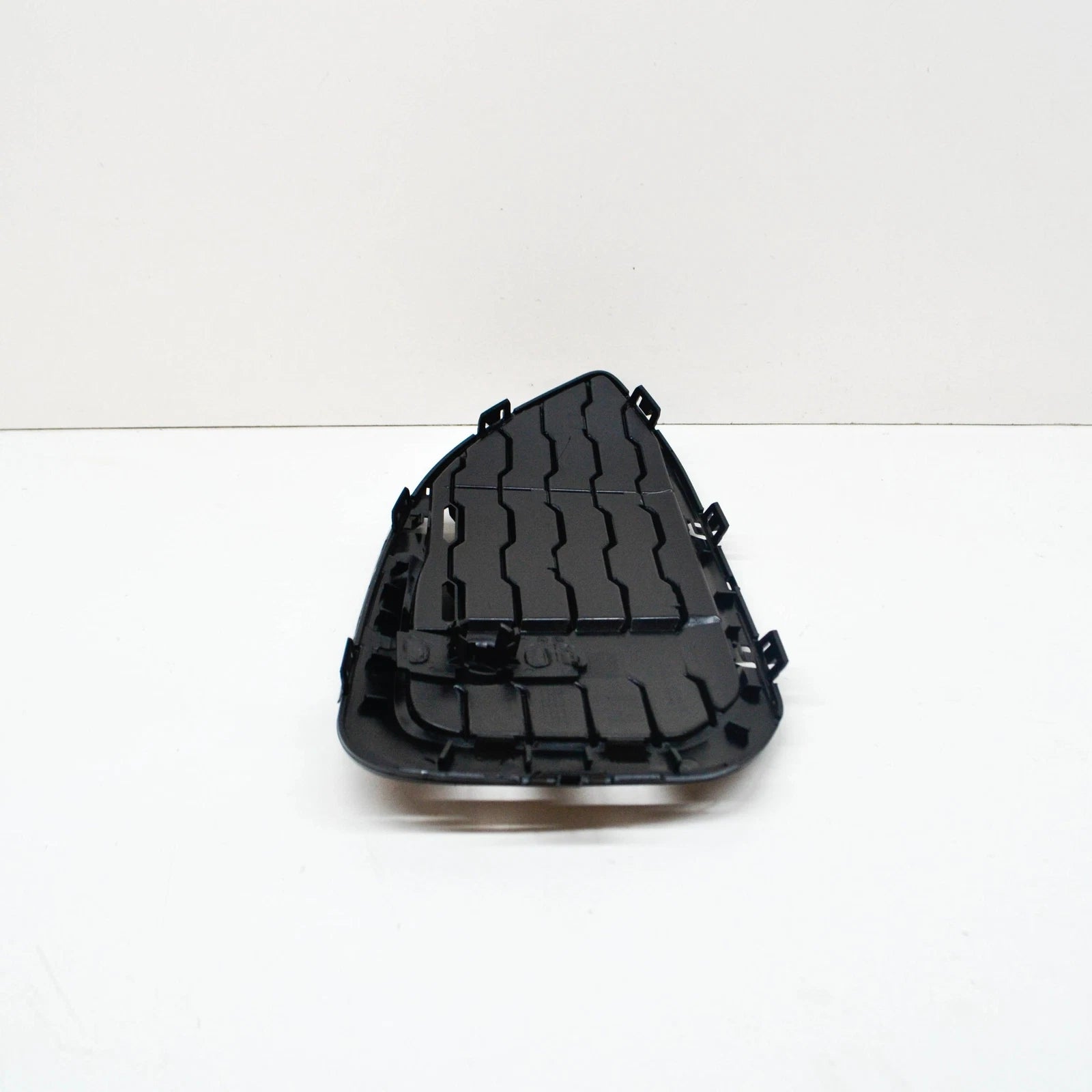 NEW BMW 1 F20 FRONT LEFT FOG LIGHT GRILLE 51118068605 ORIGINAL