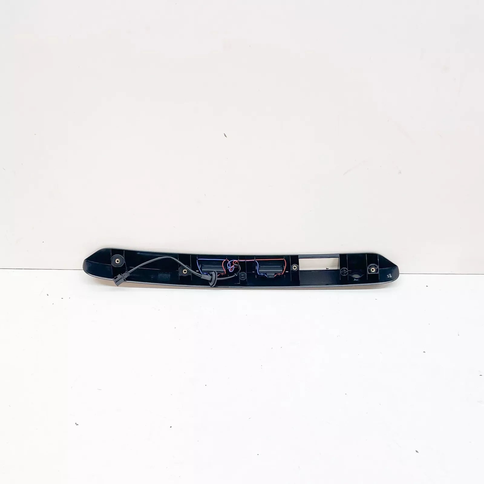 NEW VW CADDY 2K REAR BACK DOOR GRIP MOLDING 2K5827574S9B9