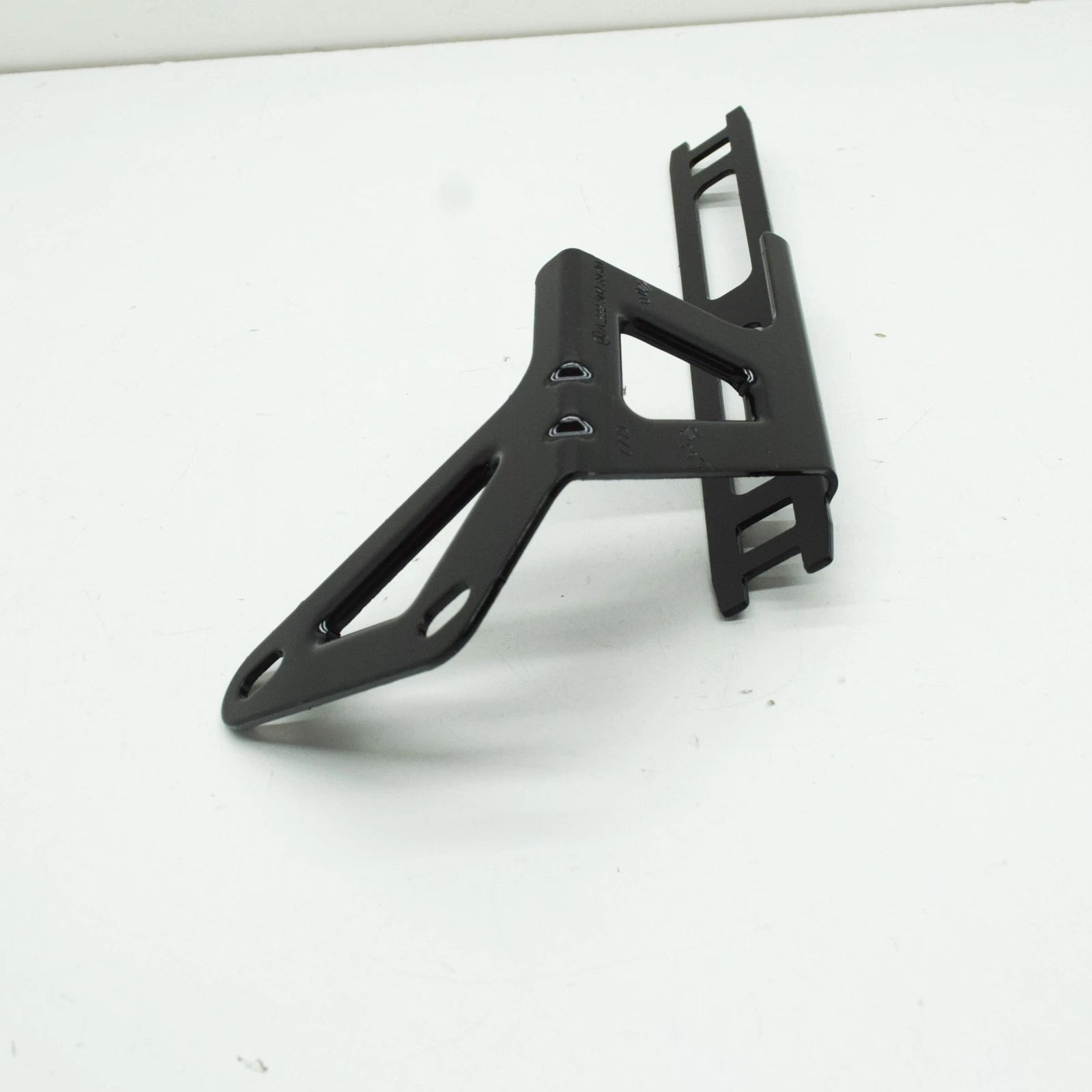 NEW MERCEDES-BENZ S W222 LEFT RADIATOR BRACKET A2225043940 ORIGINAL