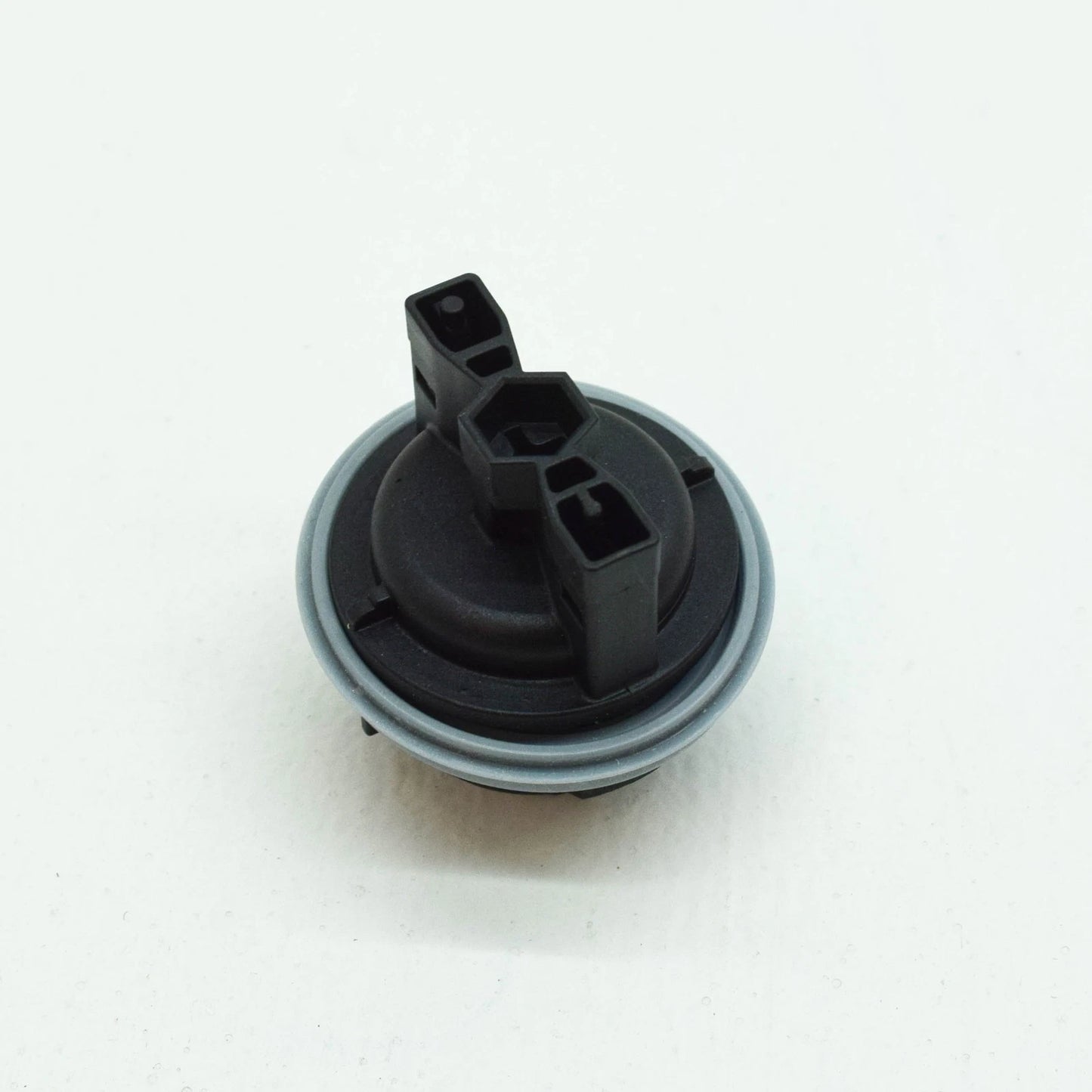 NEW BMW 2 F23 REAR TAIL LIGHT BULB HOLDER SOCKET 7489381 63217489381 ORIGINAL