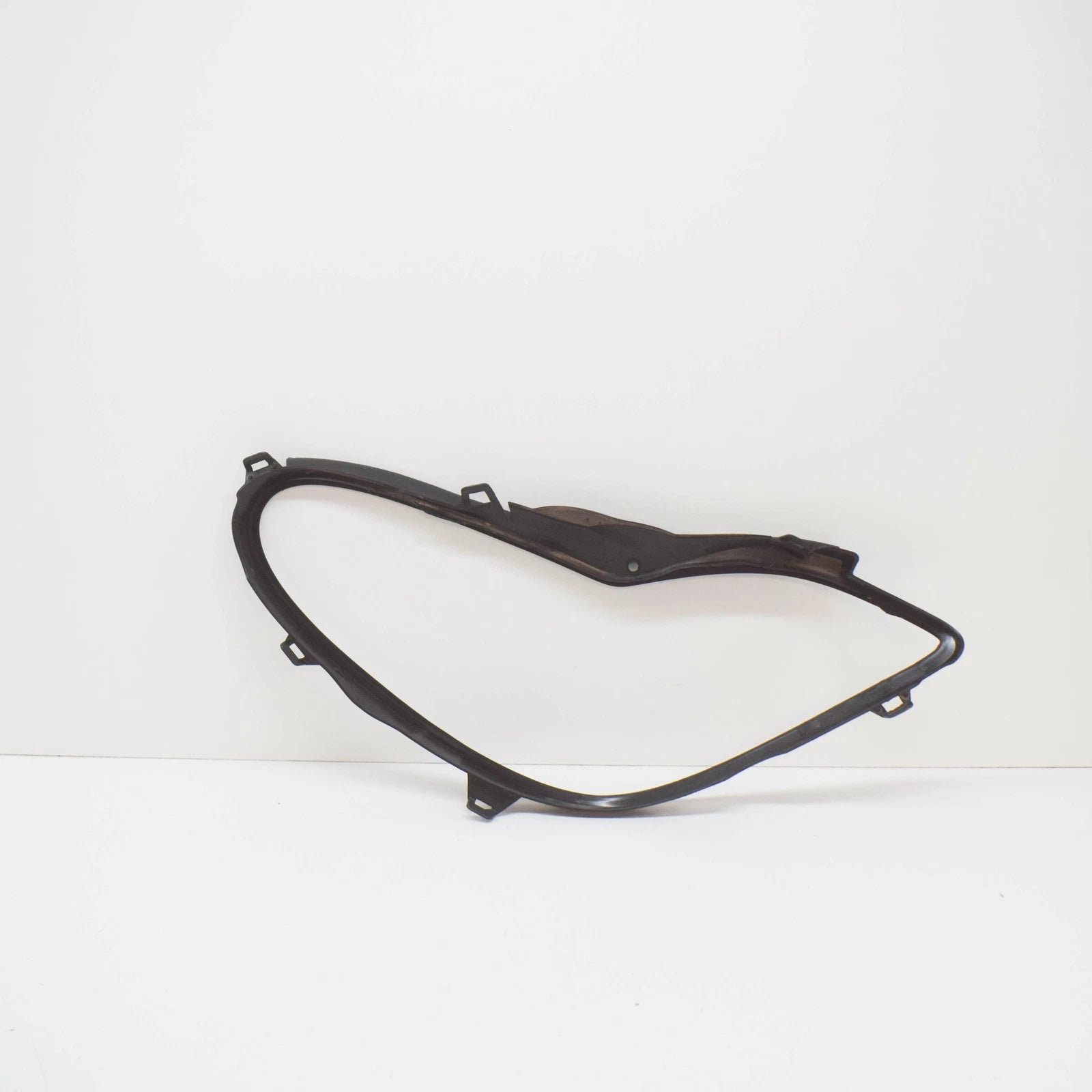 NEW MERCEDES-BENZ CLS C219 HEADLIGHT SEAL LEFT FRONT A2198200112 ORIGINAL