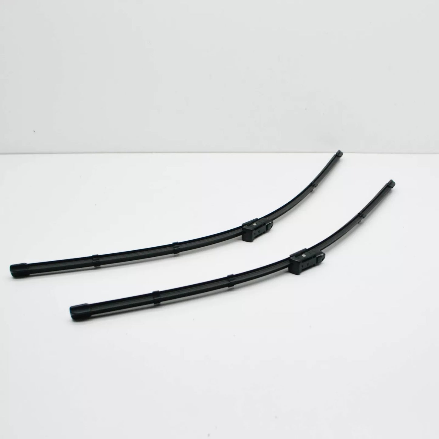 NEW MERCEDES-BENZ GL-CLASS X166 FRONT WIPER ARMS LHD A166820104528 ORIGINAL