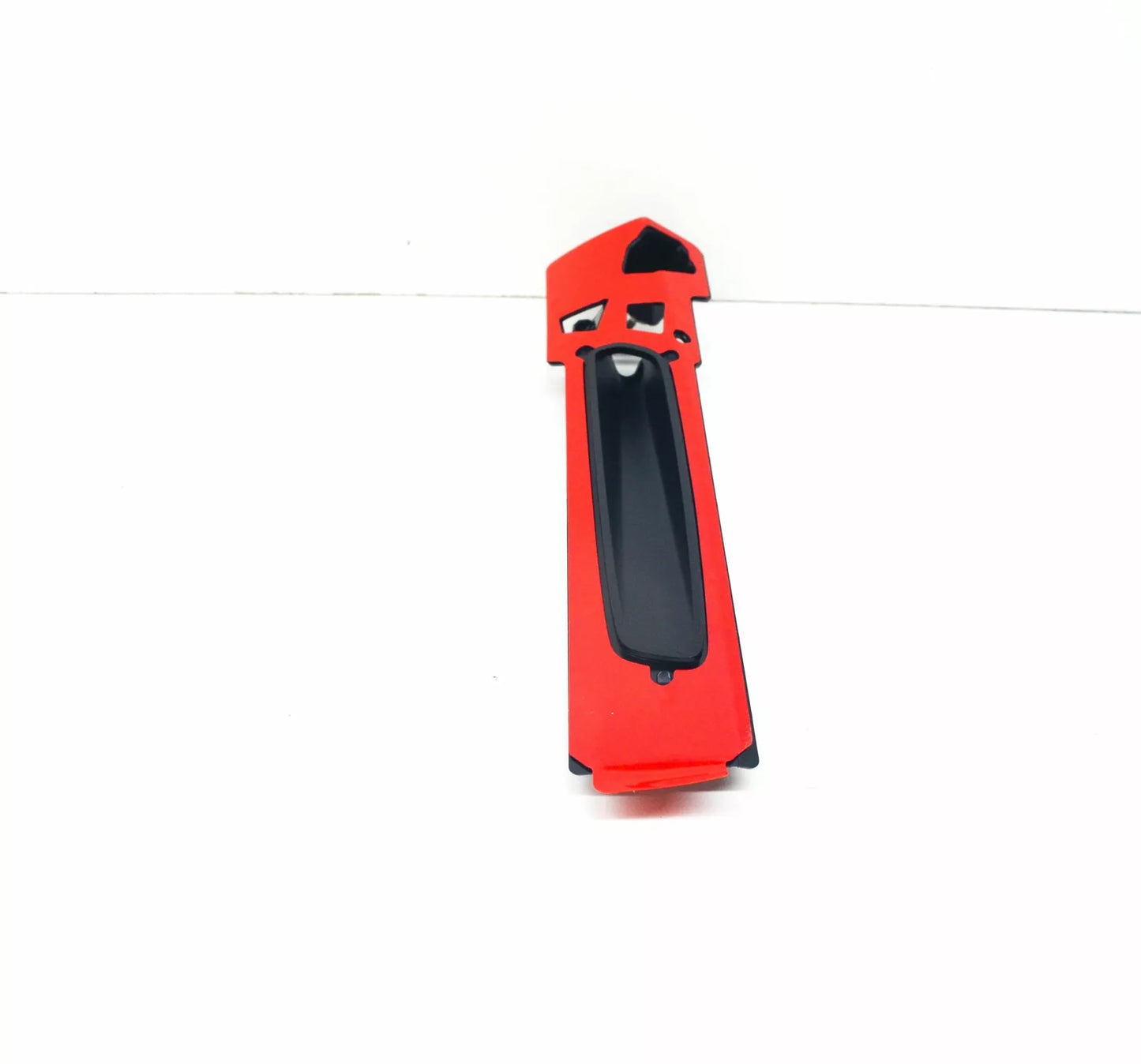 NEW BMW X5 G05 M FRONT RIGHT WHEEL ARCH ROCKER PANEL LAMP HOLDER 63148097358