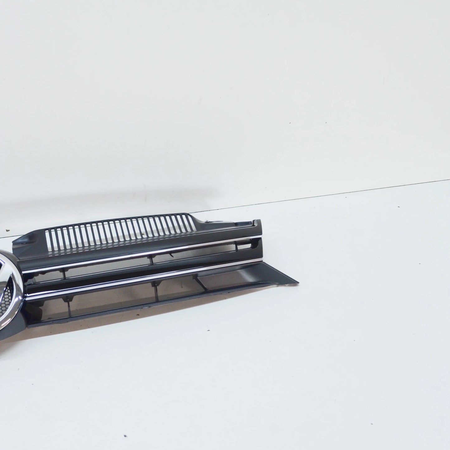 NEW VW GOLF VI AJ MK6 FRONT RADIATOR GRILLE 1K9853651EZLL ORIGINAL