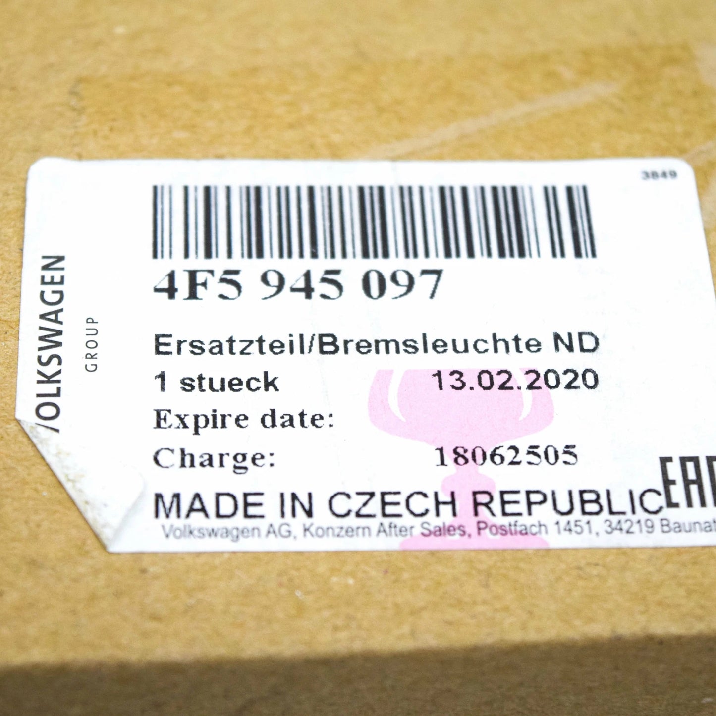 NEW AUDI A6 C6 REAR ADDITIONAL STOP LIGHT 4F5945097A ORIGINAL