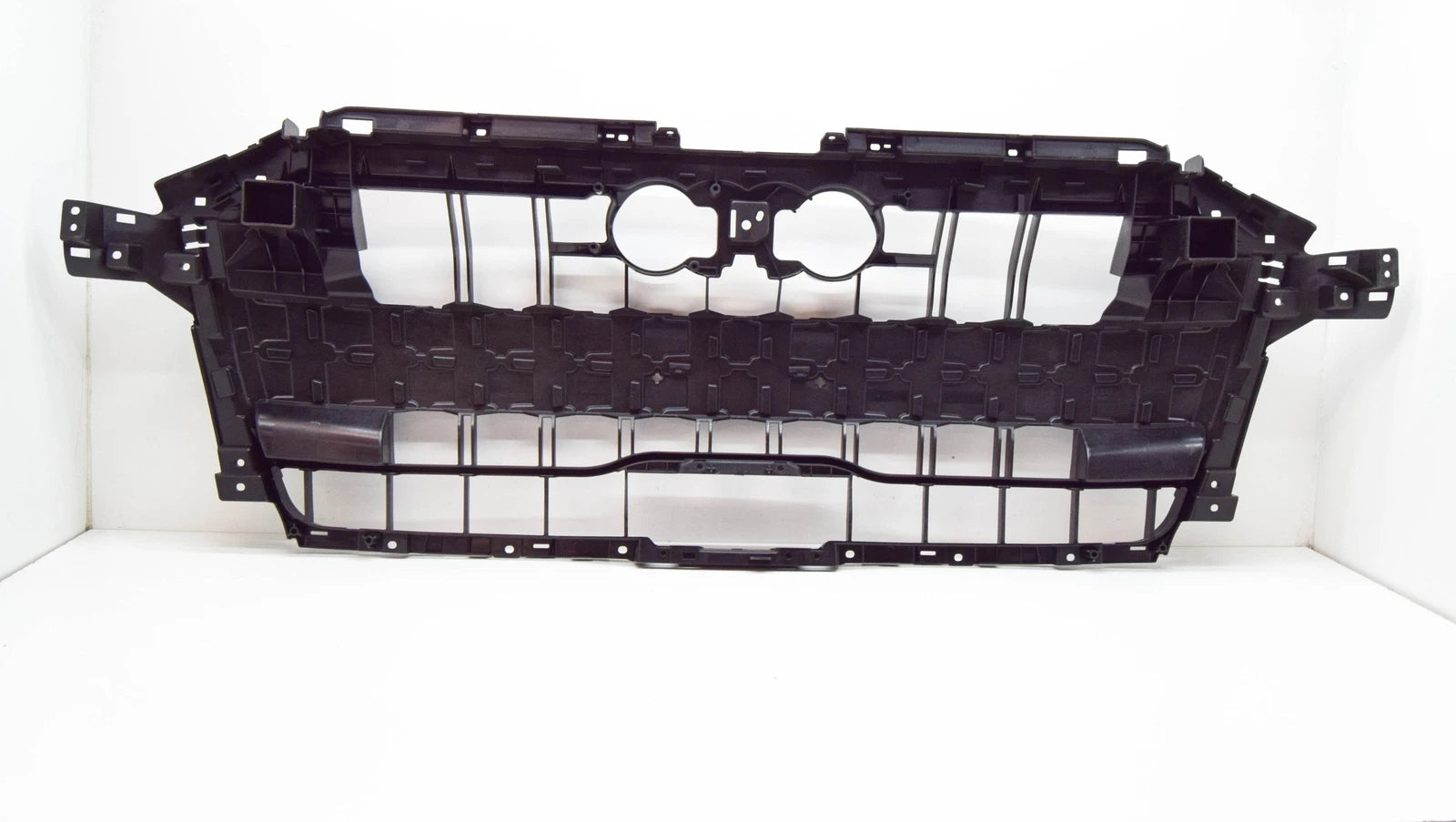 NEW AUDI A8 4N FRONT BUMPER CENTER CLOSING ELEMENT 4N0807233D ORIGINAL