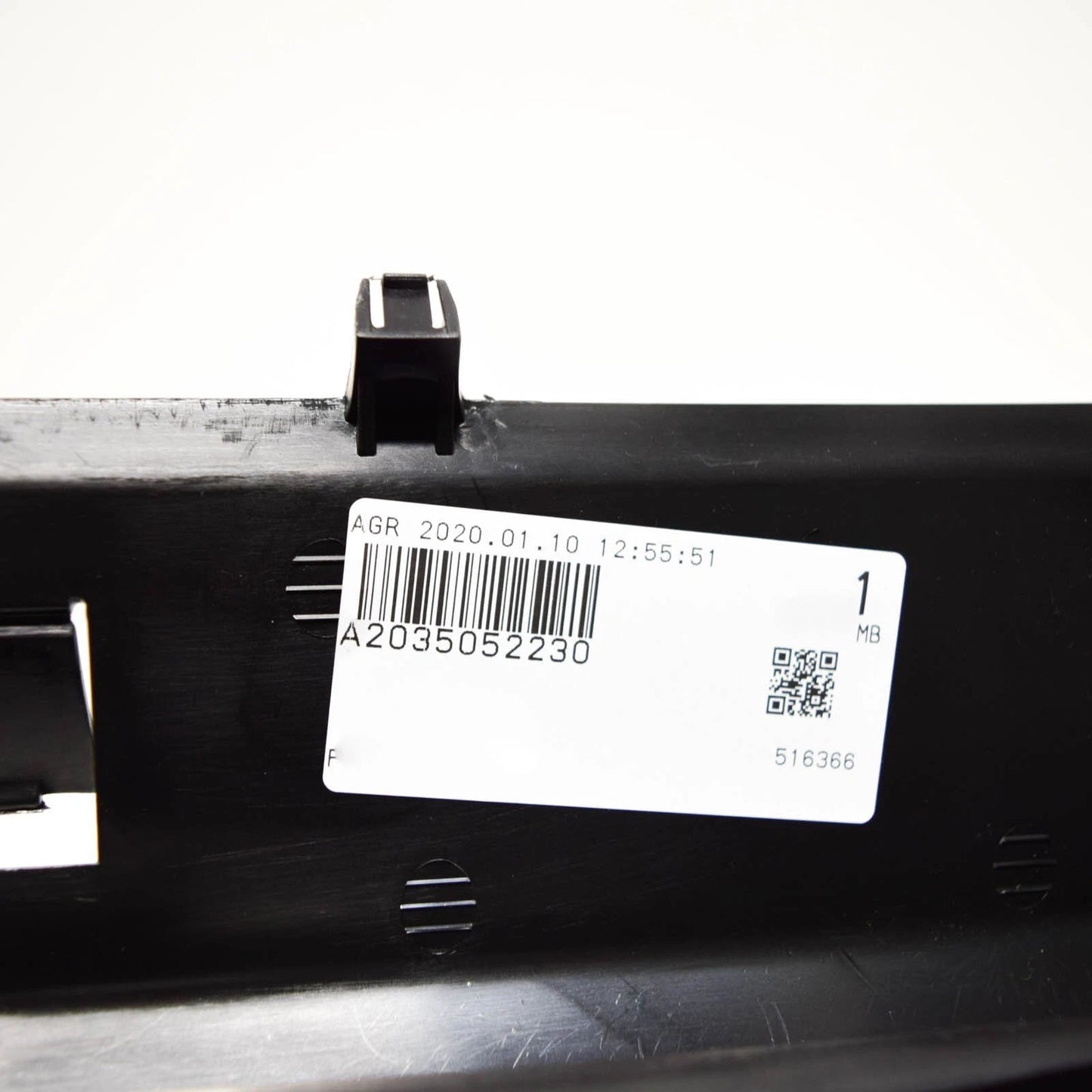 NEW MERCEDES-BENZ C COUPE CL203 AIR BAFFLE A2035052230 ORIGINAL