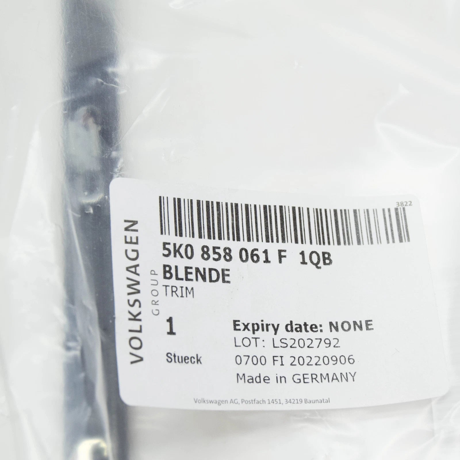 NEW VW GOLF MK6 DASHBOARD CENTER RADIO APERTURE TRIM 5K0858061F1QB ORIGINAL