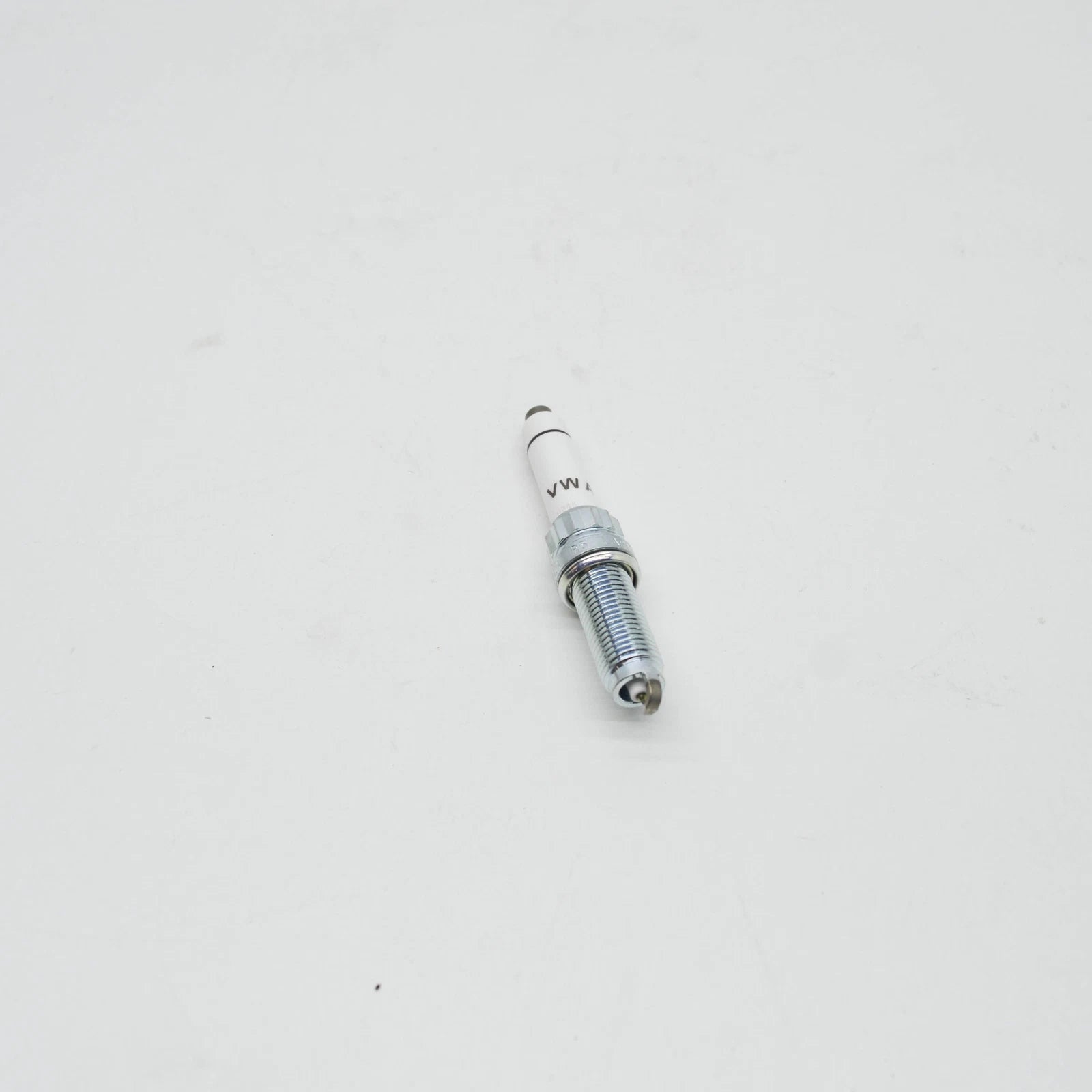 NEW AUDI RSQ8 SPARK PLUG 0P2905601A ORIGINAL