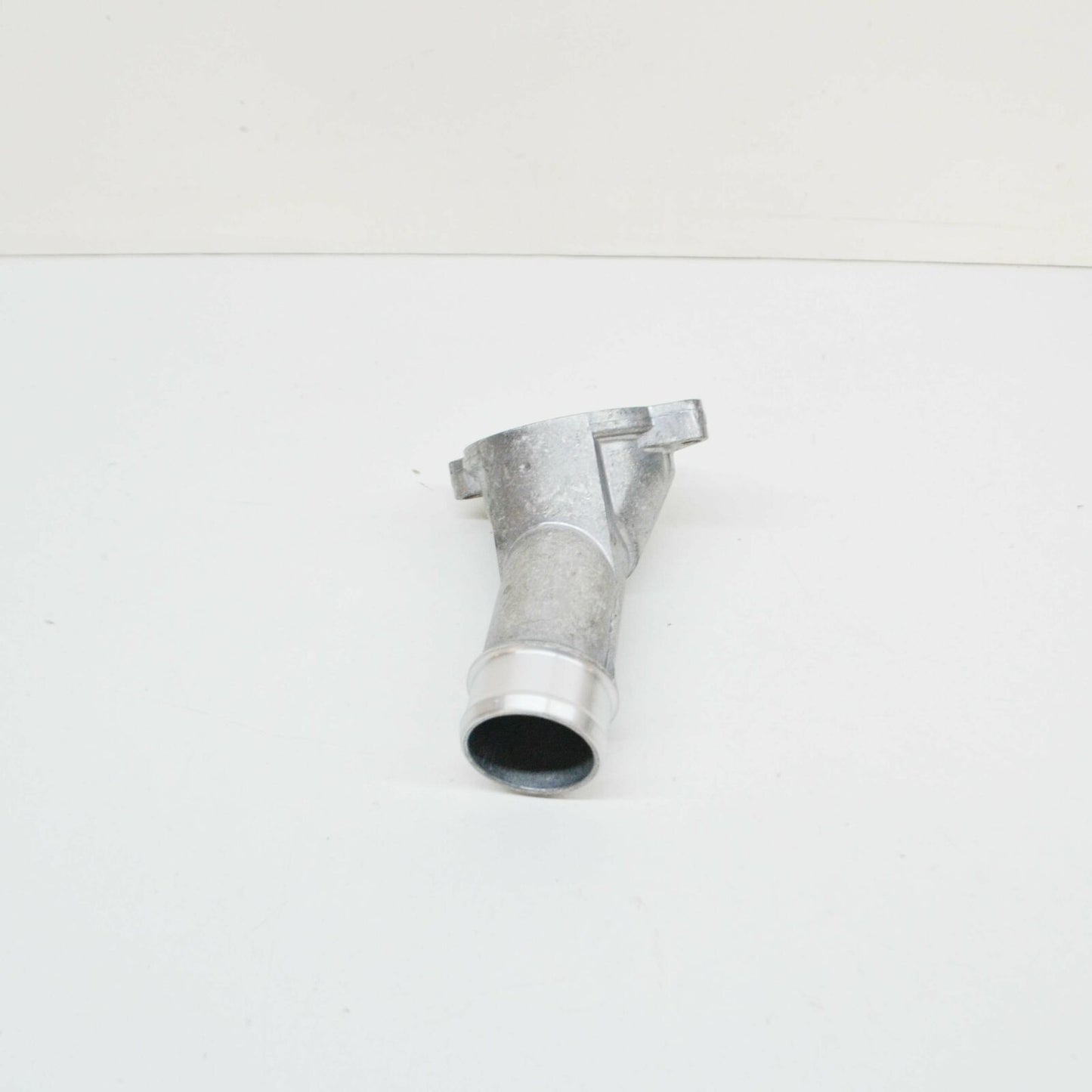 NEW MERCEDES-BENZ E W210 THERMOSTAT HOUSING A6032030474 ORIGINAL