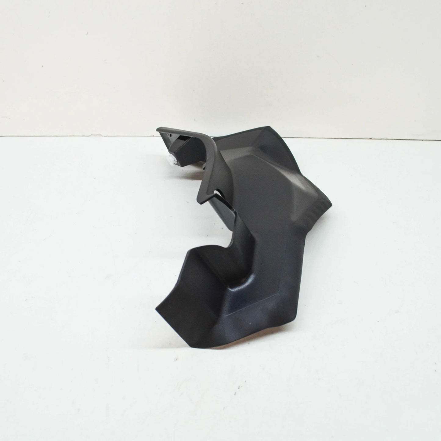 NEW BMW X6 G06 REAR LEFT TAILLIGHT DRIP RAIL 7442299 63217442299 ORIGINAL