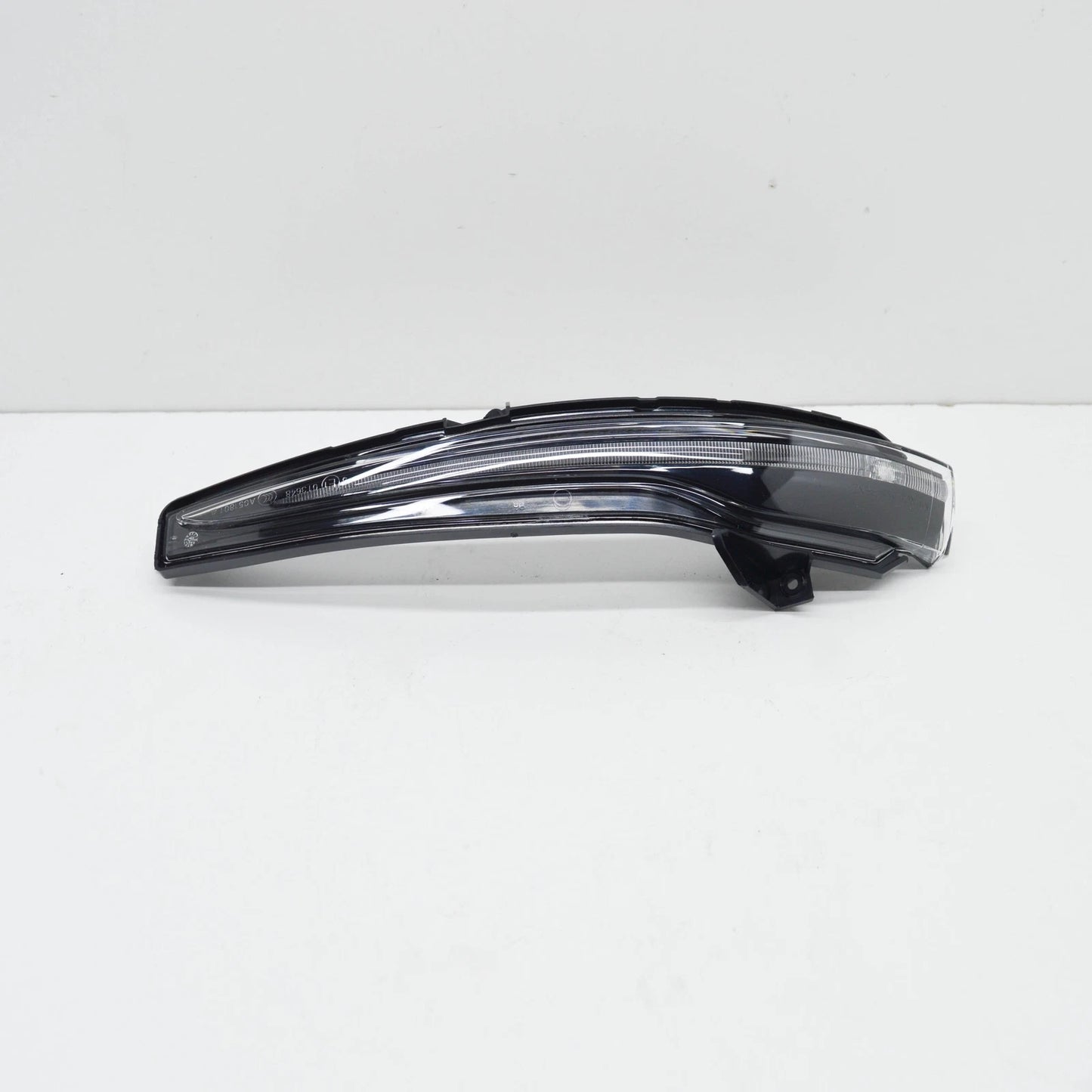 NEW MB C-CLASS W205 RIGHT WING MIRROR TURN INDICATOR A0999067201 2016 ORIGINAL