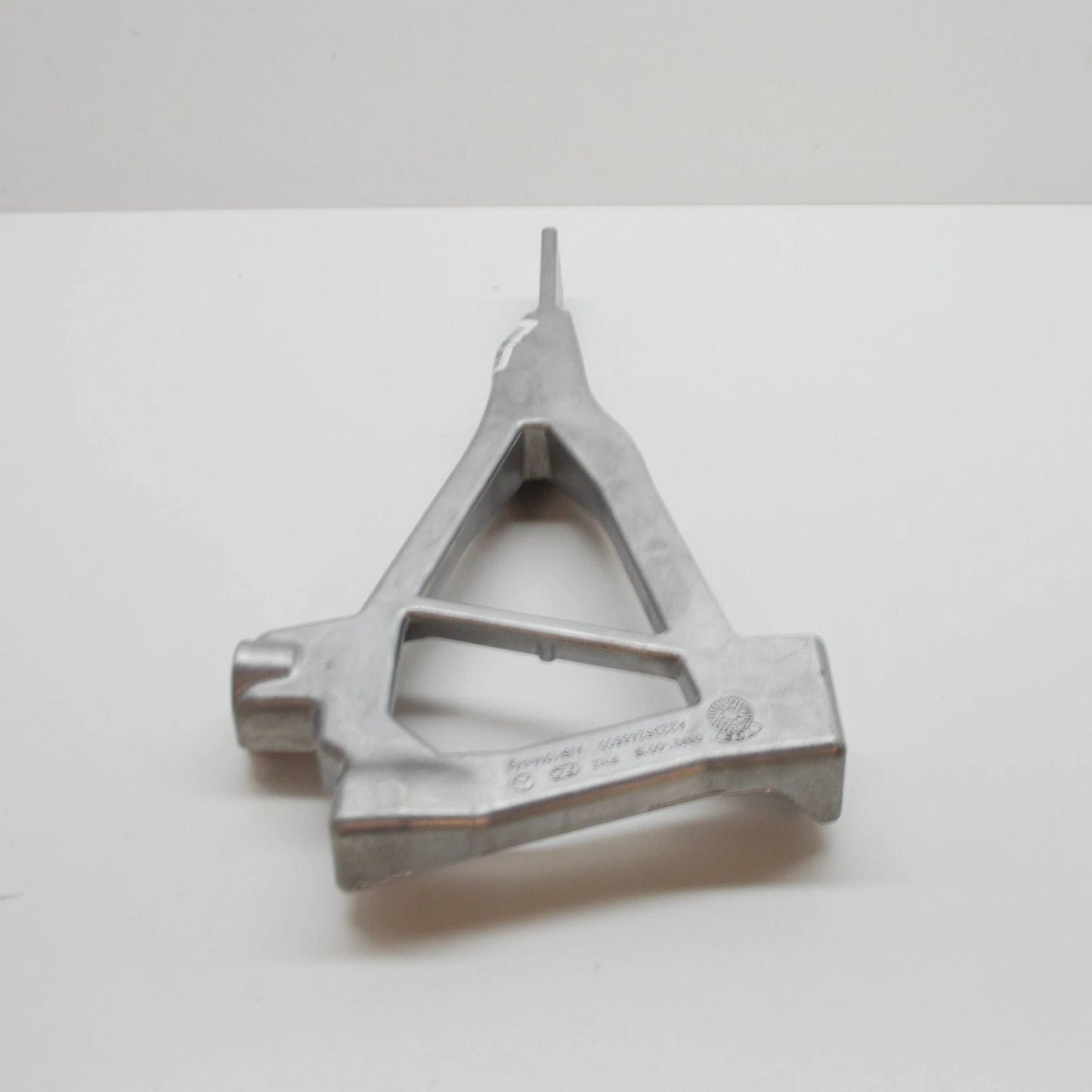 NEW MERCEDES-BENZ S W223 REAR LEFT FLOOR BRACKET HOLDER A2235248500 2020