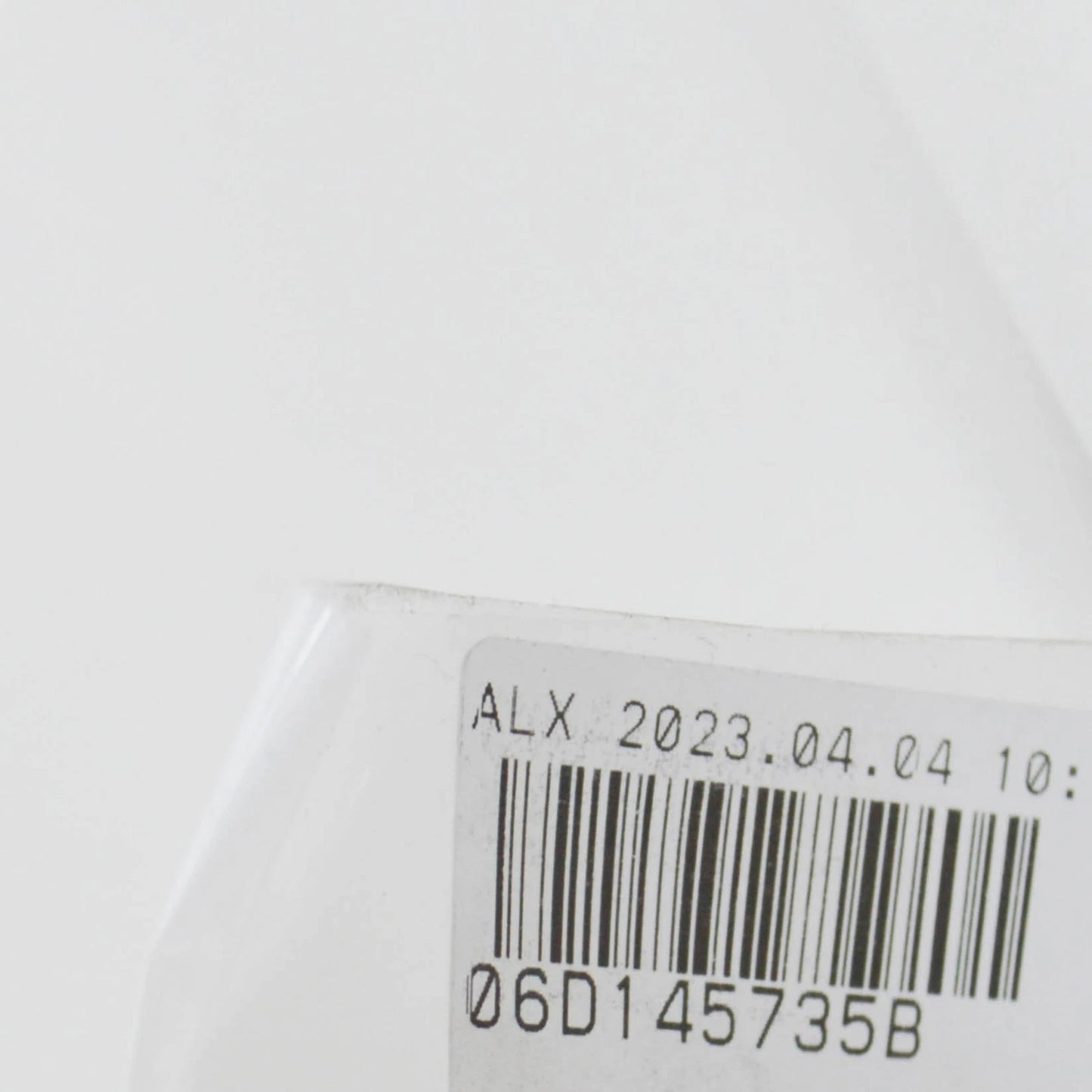 NEW AUDI A4 B7 OIL RETURN LINE PIPE 06D145735B ORIGINAL