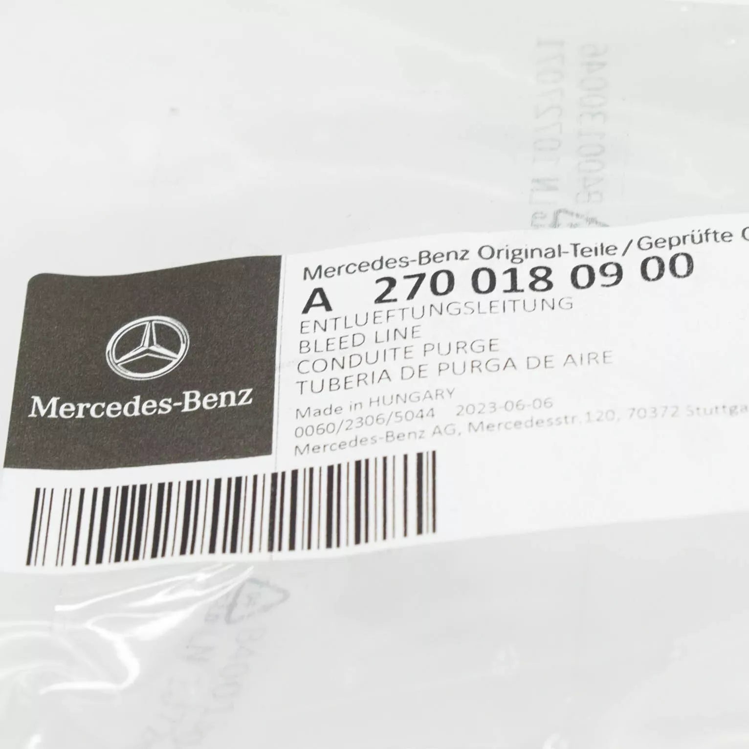 NEW MERCEDES-BENZ CLA C117 OIL SEPARATOR VENT LINE A2700180900 ORIGINAL