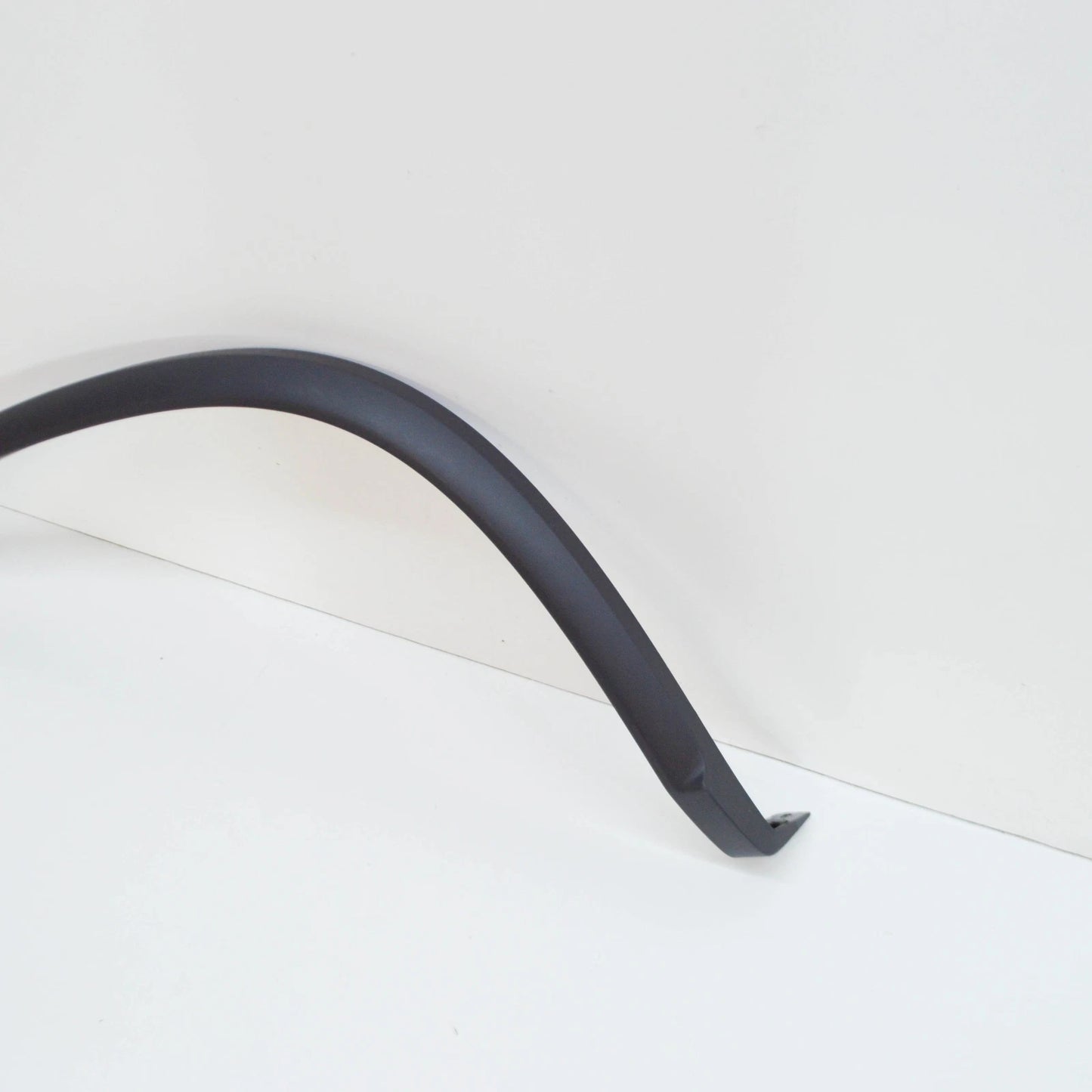 NEW VW TIGUAN MK1 FRONT RIGHT FENDER MOLDING R-LINE 5N0853818E9B9 OEM