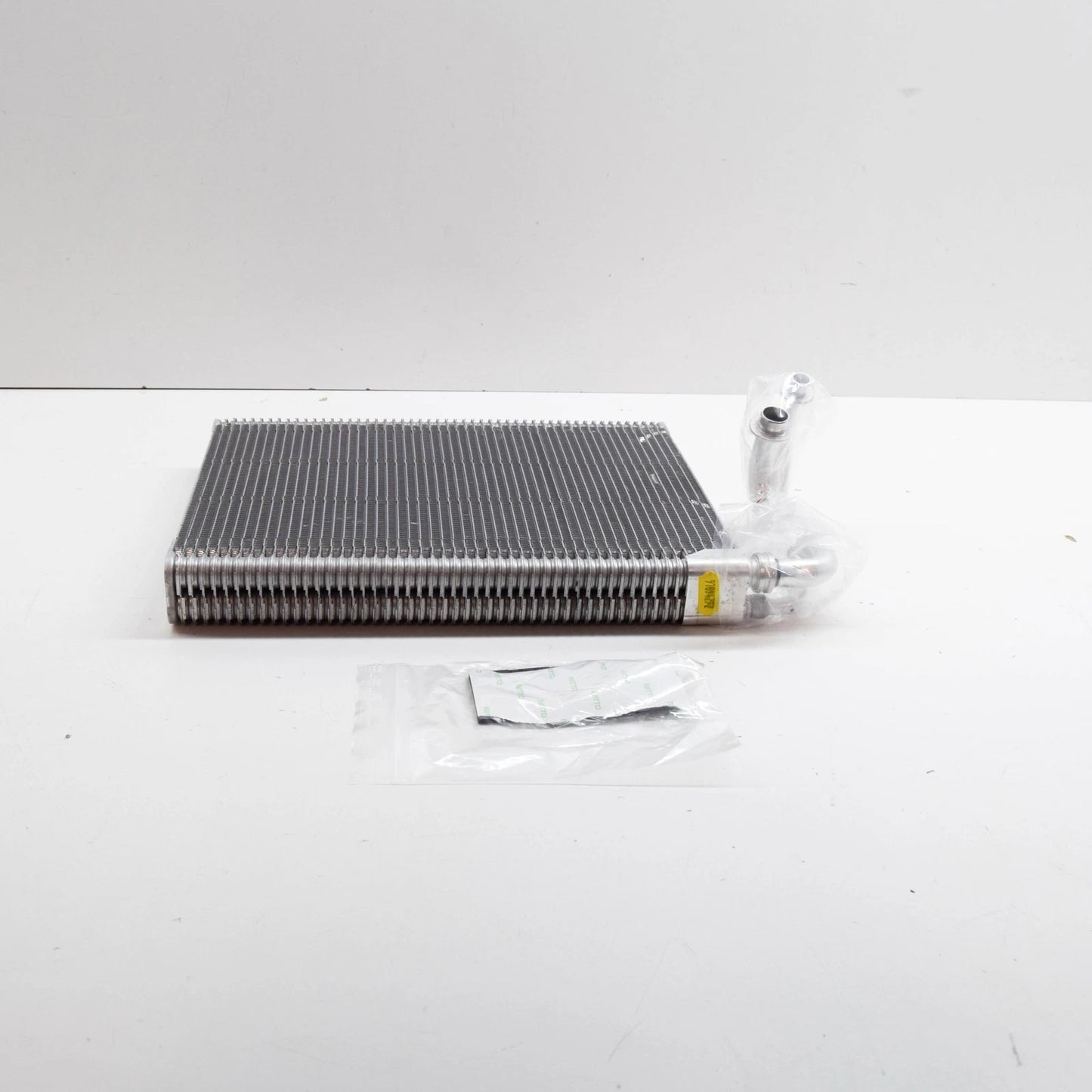 NEW MERCEDES-BENZ E W213 AIR CONDITIONING RADIATOR A2058300005 ORIGINAL