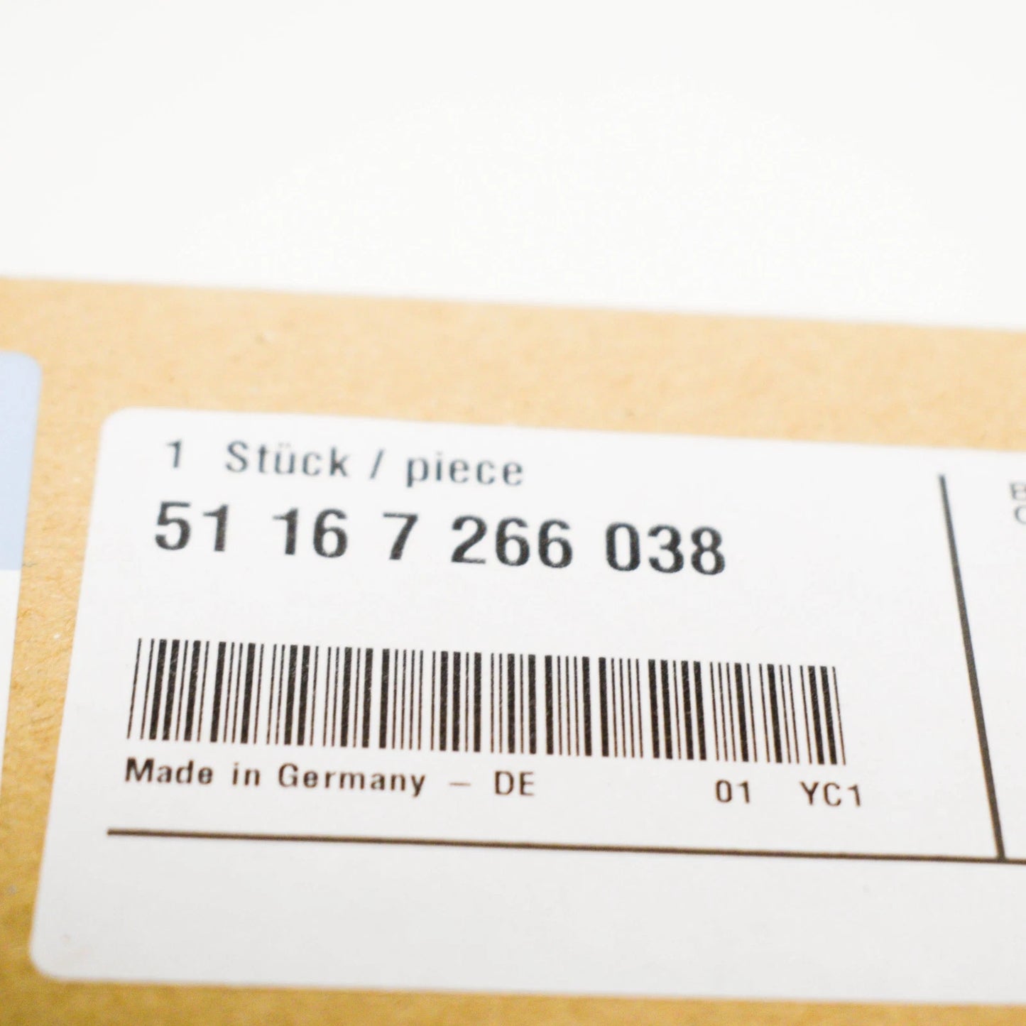 NEW BMW 5 F10 RIGHT SHADOW LINE LOWER MIRROR HOUSING 51167266038 ORIGINAL