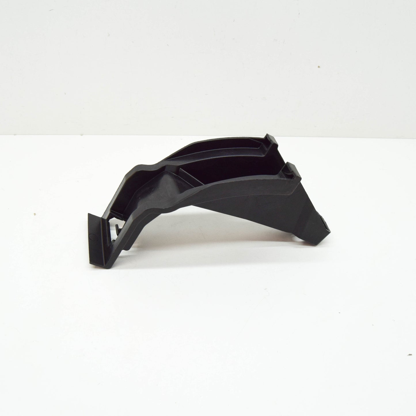 NEW MERCEDES-BENZ C W204 REAR BUMPER LEFT SIDE BRACKET AMG A2048854414 ORIGINAL