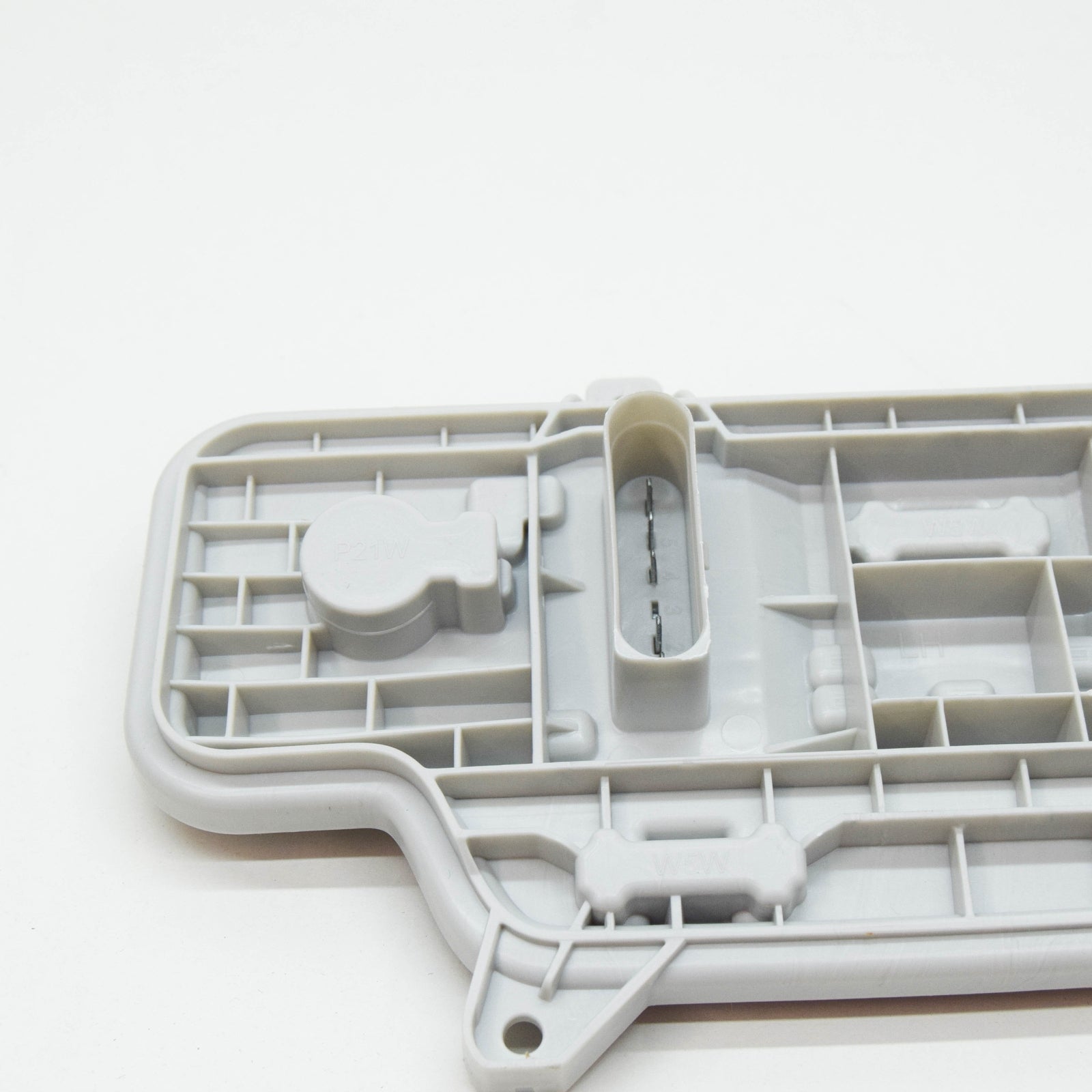 NEW VOLKSWAGEN CADDY MK3 REAR LEFT BULB CARRIER 2K1945257B ORIGINAL