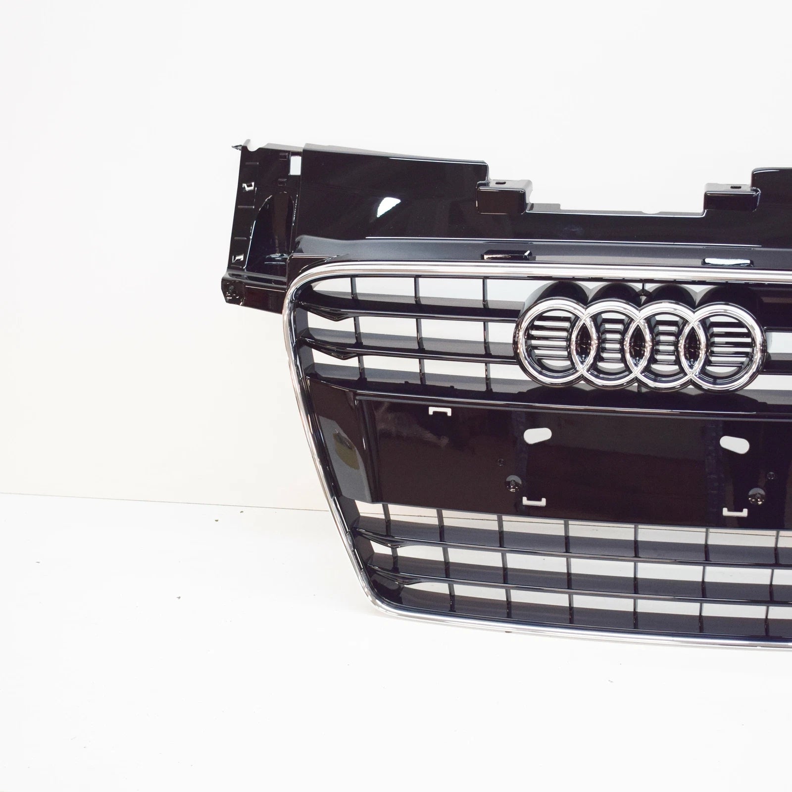 NEW AUDI TT FV3 FRONT BUMPER CENTER RADIATOR GRILLE 8J0853651 KT94