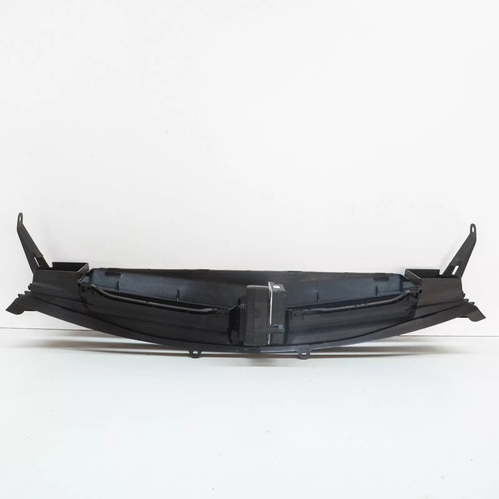 NEW BMW I8 L12 FRONT BOTTOM AIR DUCT 51747350986 7350986 ORIGINAL