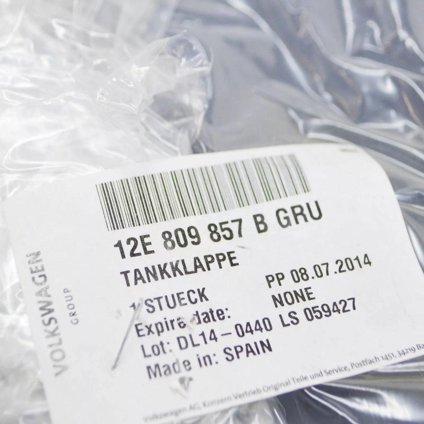 NEW VOLKSWAGEN UP FUEL FILLER FLAP 12E809857BGRU ORIGINAL