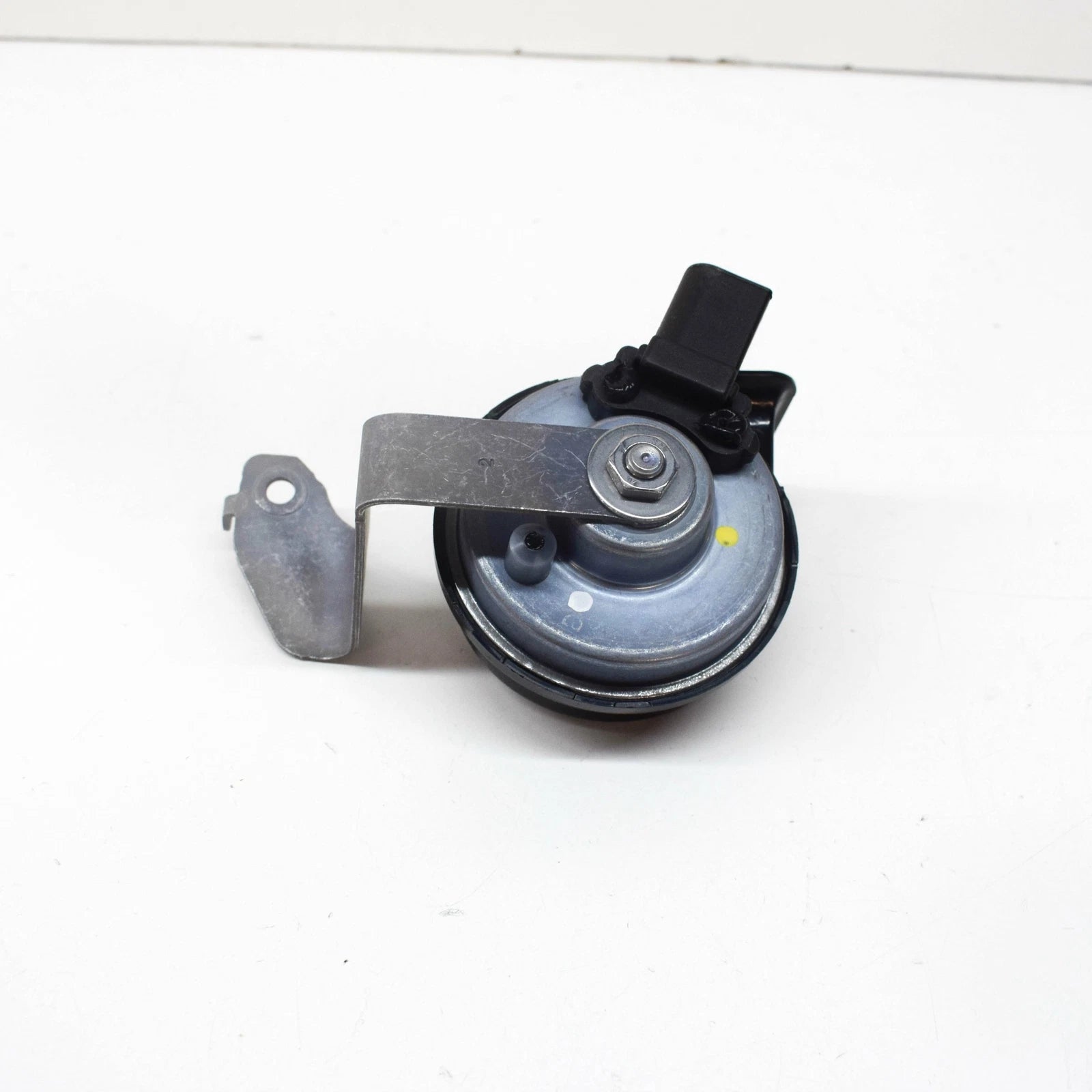 NEW BMW X5 G05 LOW PITCH HORN SIGNAL FANFARE 61337442771 ORIGINAL